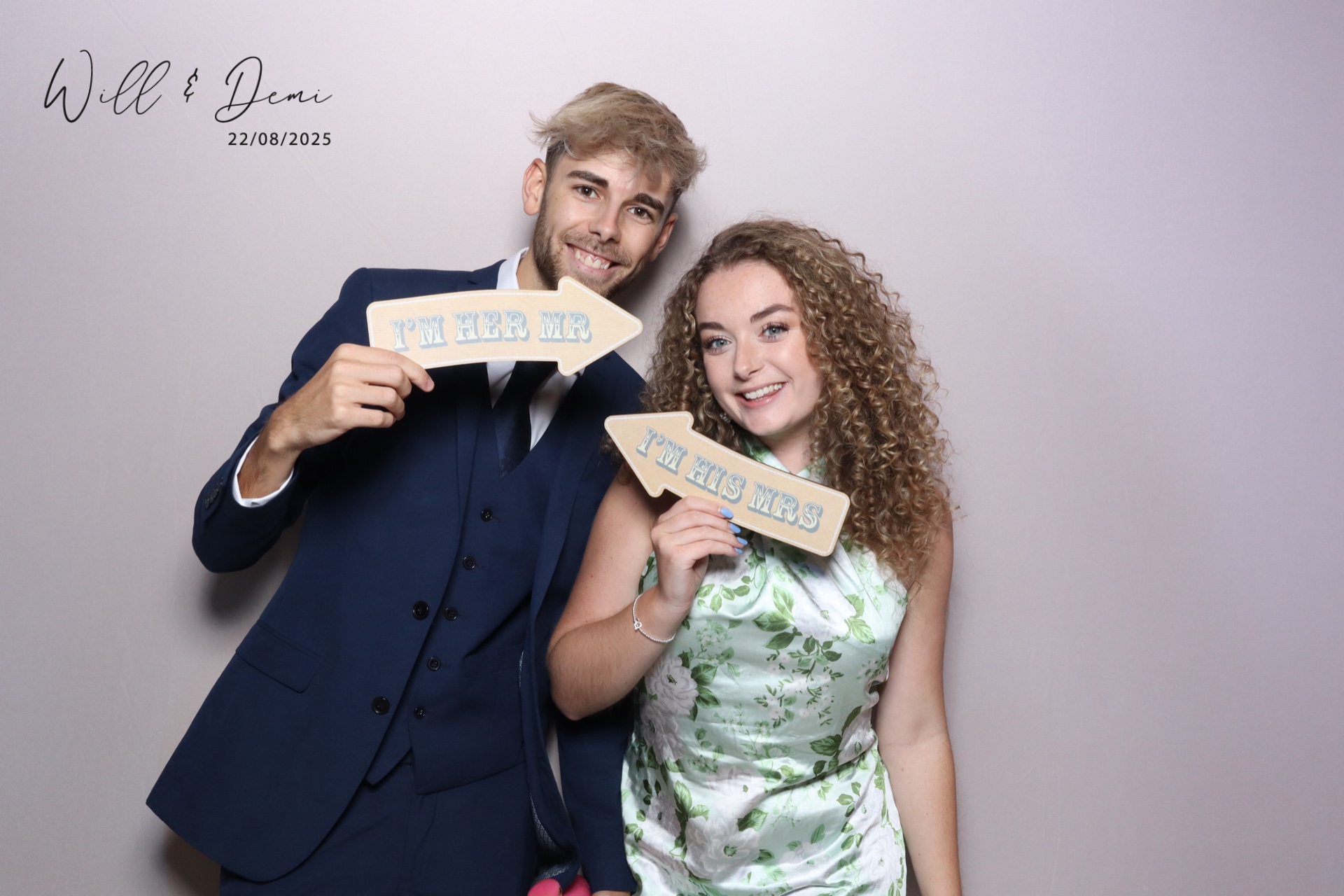 Will & Demi  | View more photos from the event at gallery.magicimages.uk/u/MagicImages/Will-Demi