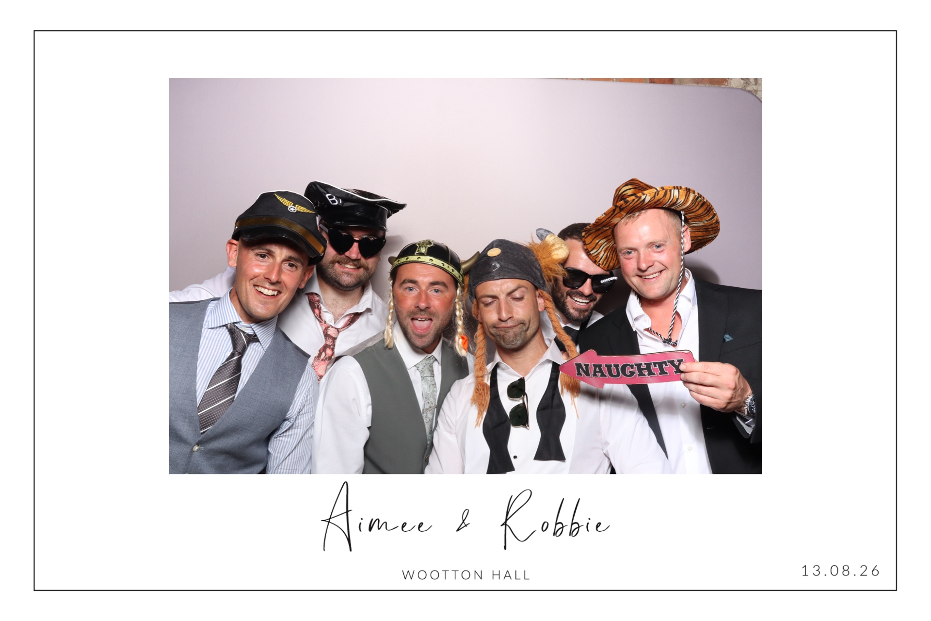 Aimee & Robbie | View more photos from the event at gallery.magicimages.uk/u/MagicImages/Aimee-Robbie