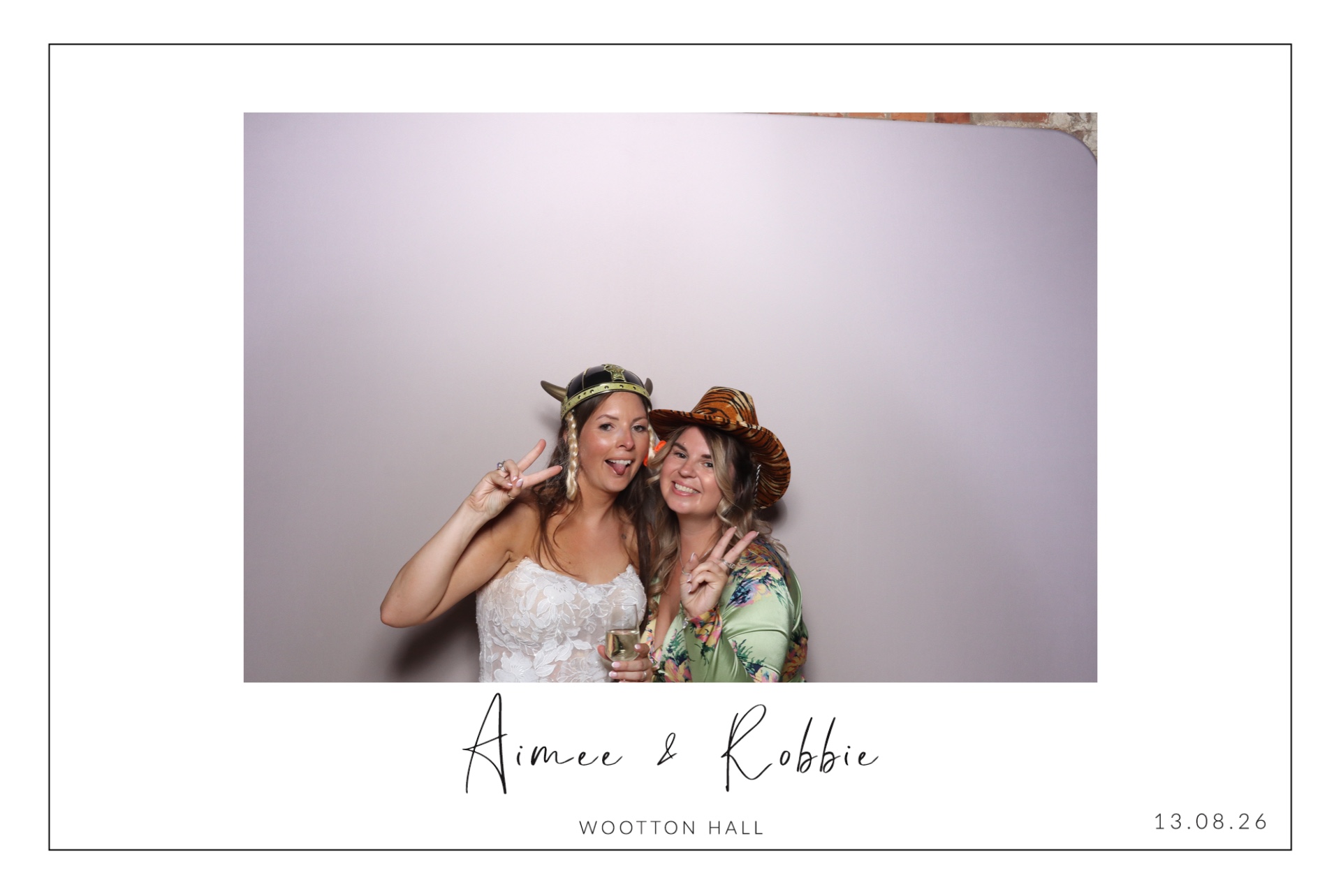 Aimee & Robbie | View more photos from the event at gallery.magicimages.uk/u/MagicImages/Aimee-Robbie