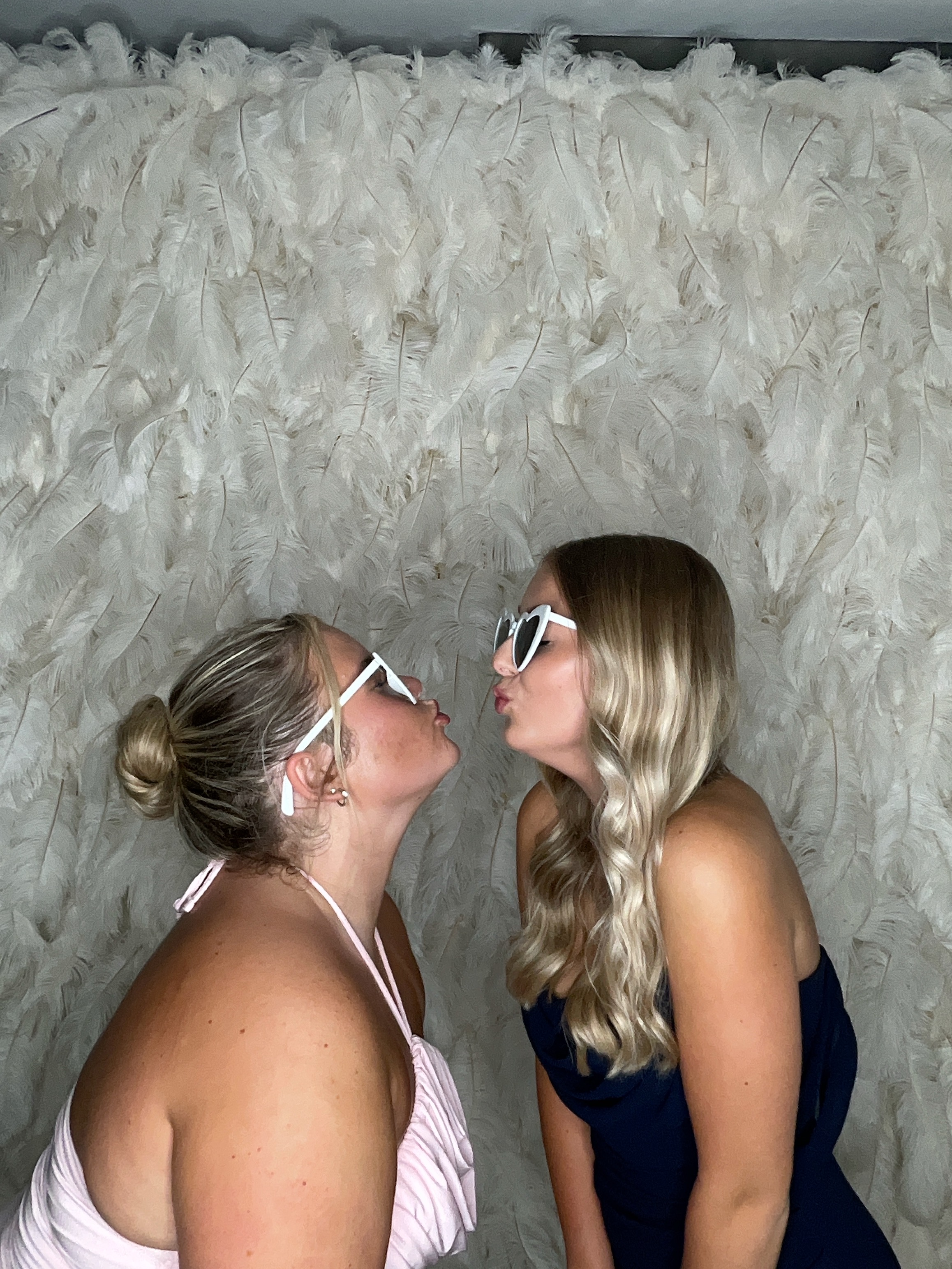 Becca & Glynn  | View more photos from the event at gallery.magicimages.uk/u/MagicImages/Becca-Glynn