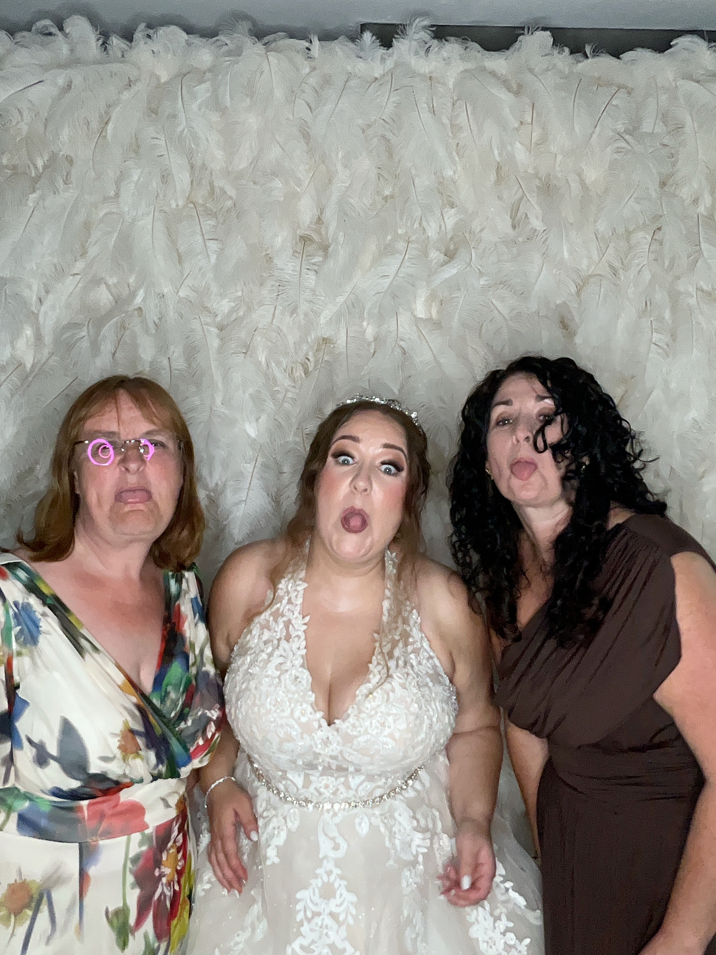 Becca & Glynn  | View more photos from the event at gallery.magicimages.uk/u/MagicImages/Becca-Glynn