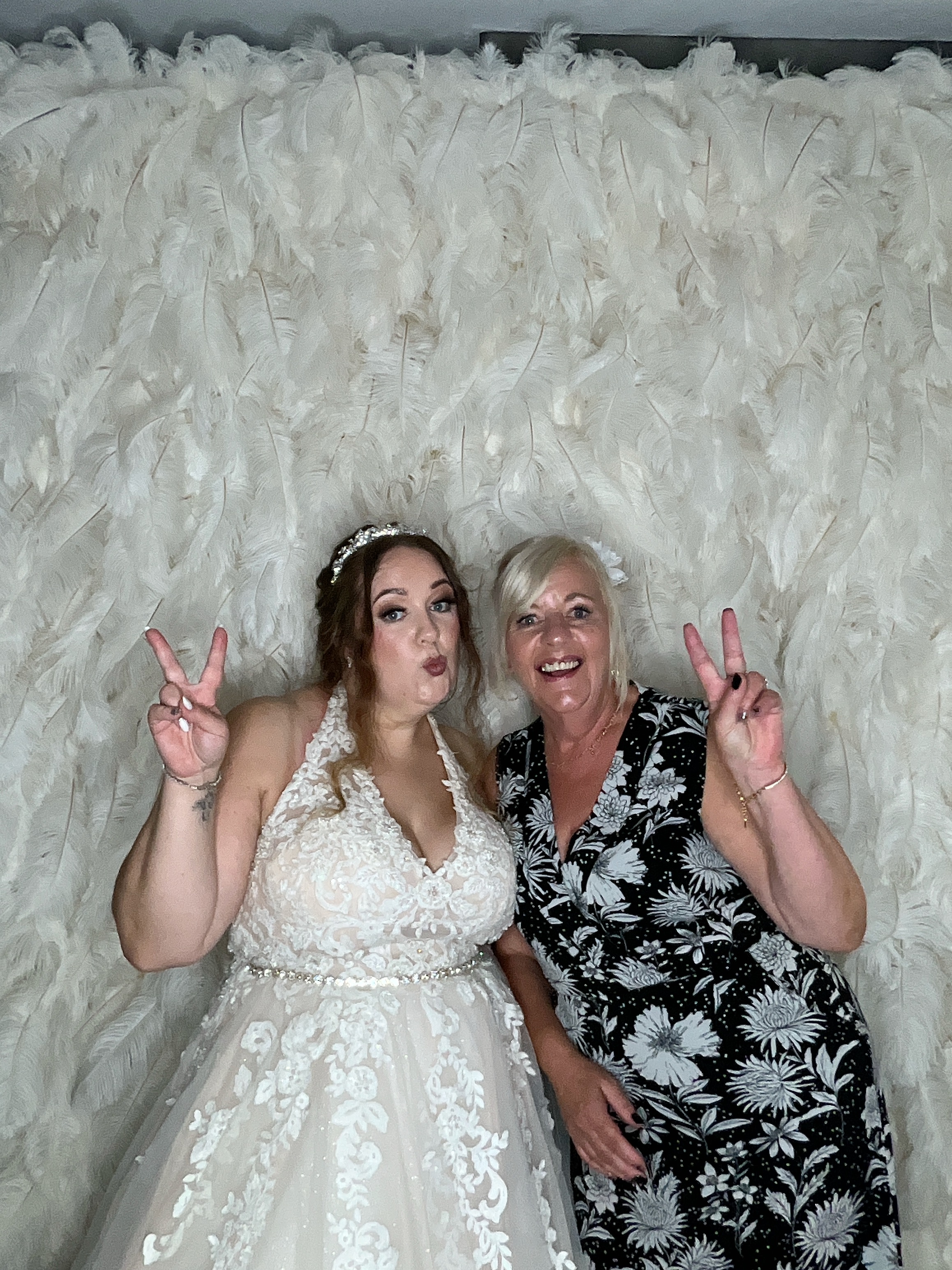 Becca & Glynn  | View more photos from the event at gallery.magicimages.uk/u/MagicImages/Becca-Glynn