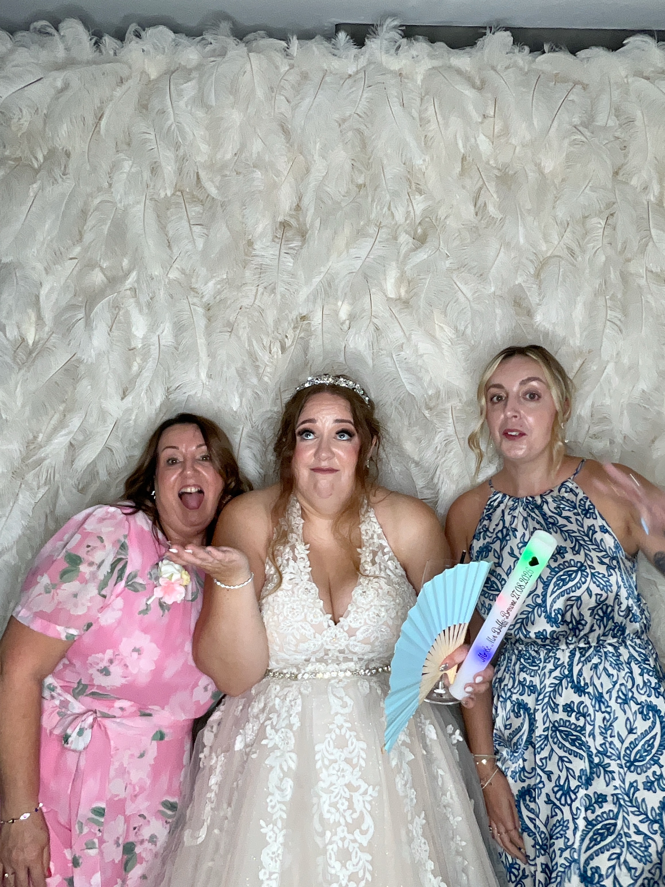 Becca & Glynn  | View more photos from the event at gallery.magicimages.uk/u/MagicImages/Becca-Glynn