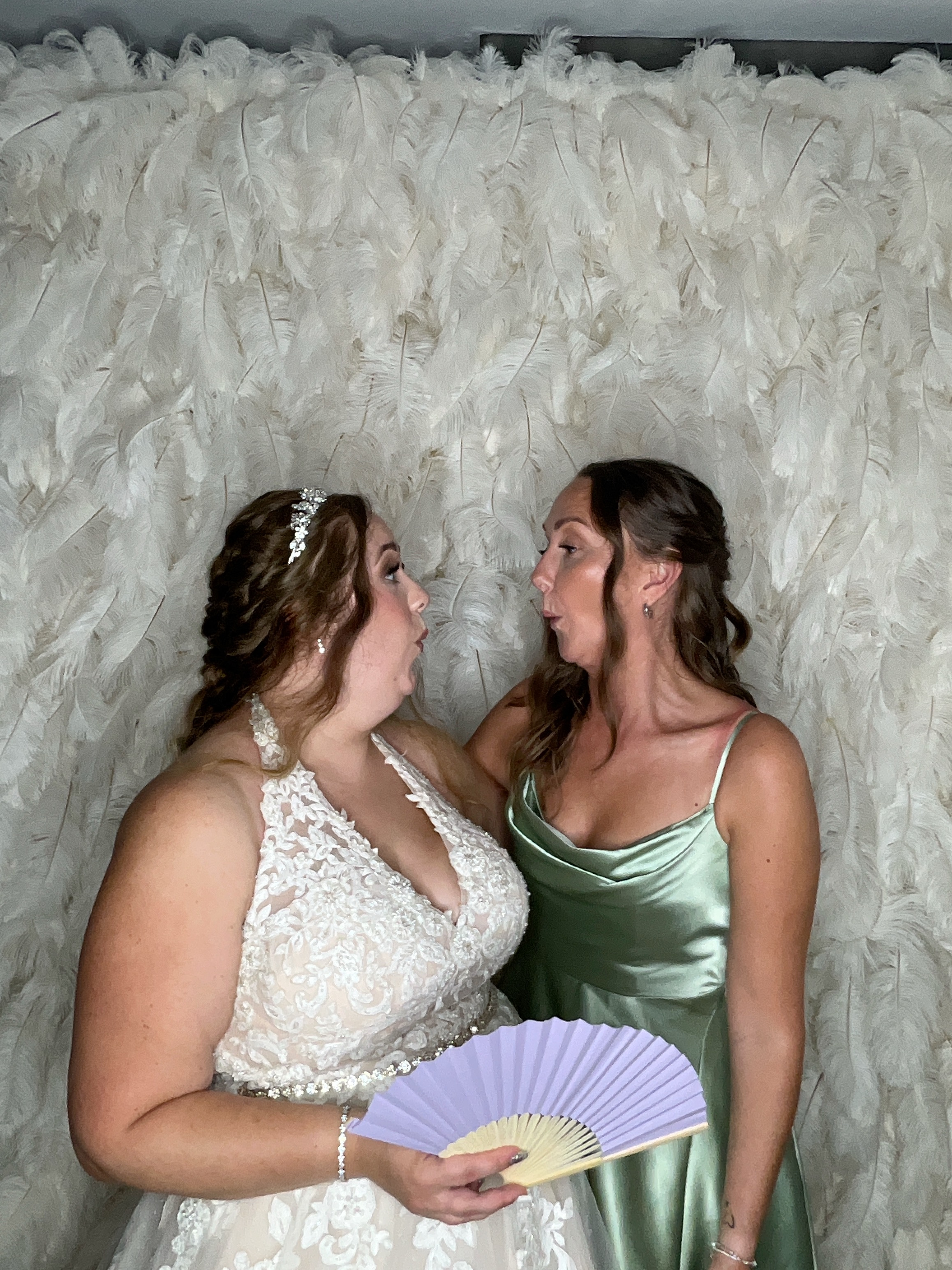 Becca & Glynn  | View more photos from the event at gallery.magicimages.uk/u/MagicImages/Becca-Glynn