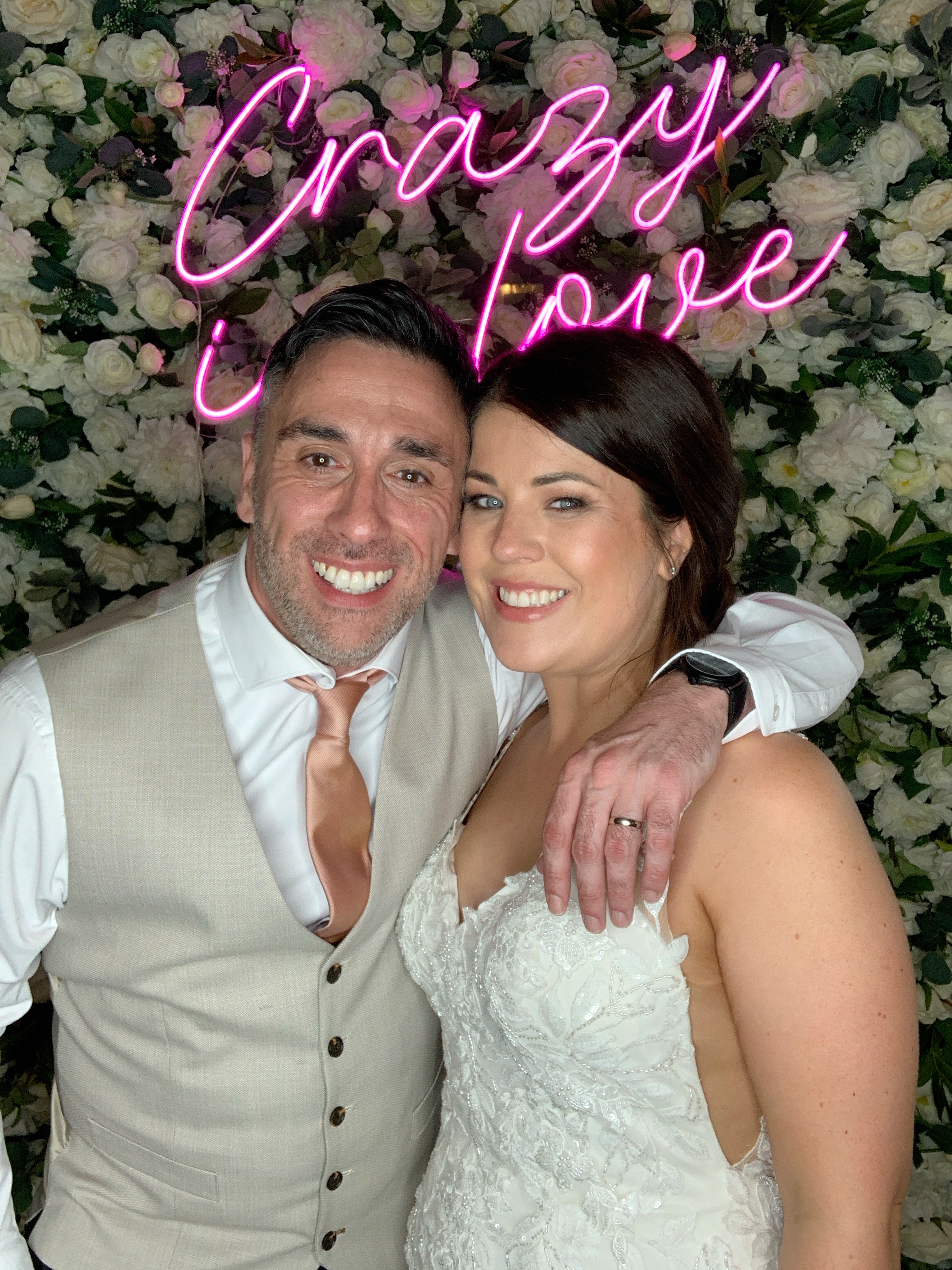 Chris & Laura  | View more photos from the event at gallery.magicimages.uk/u/MagicImages/Chris-Laura