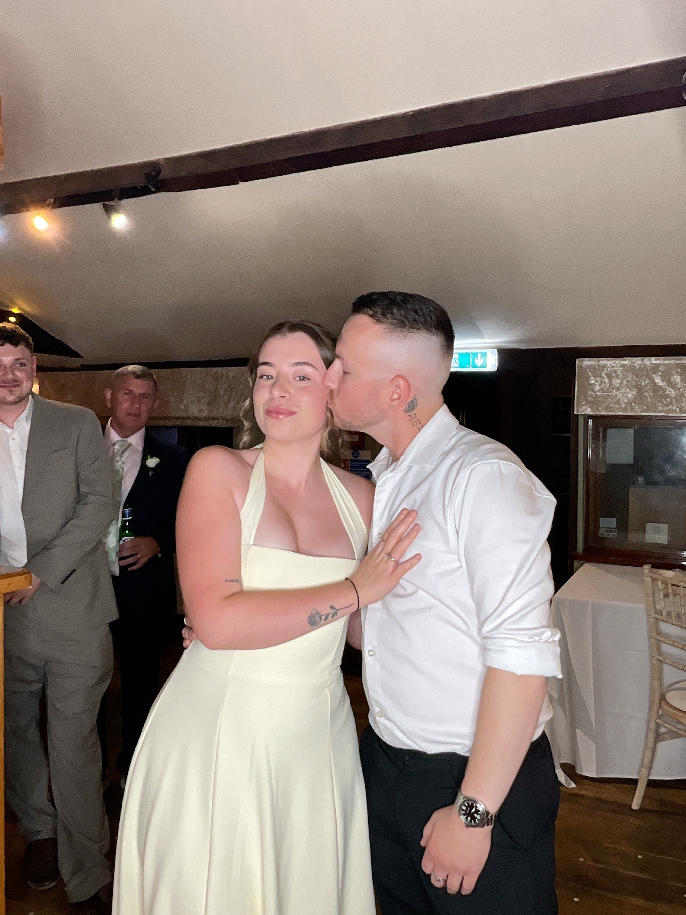 Dawn & Ian  | View more photos from the event at gallery.magicimages.uk/u/MagicImages/Dawn-Ian