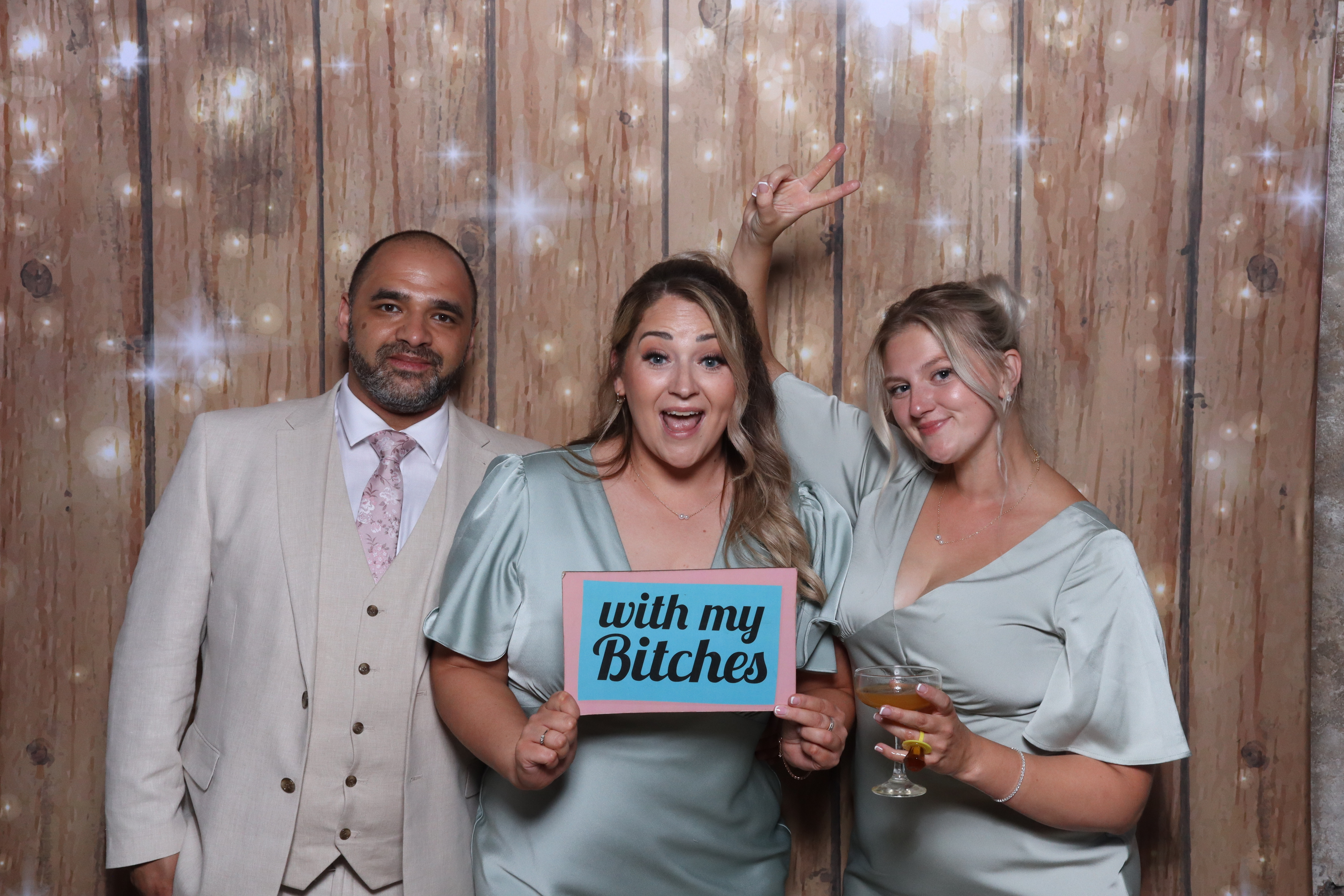 Holly and Ben photo booth images | View more photos from the event at gallery.magicimages.uk/u/MagicImages/Holly-and-Ben-photo-booth-images