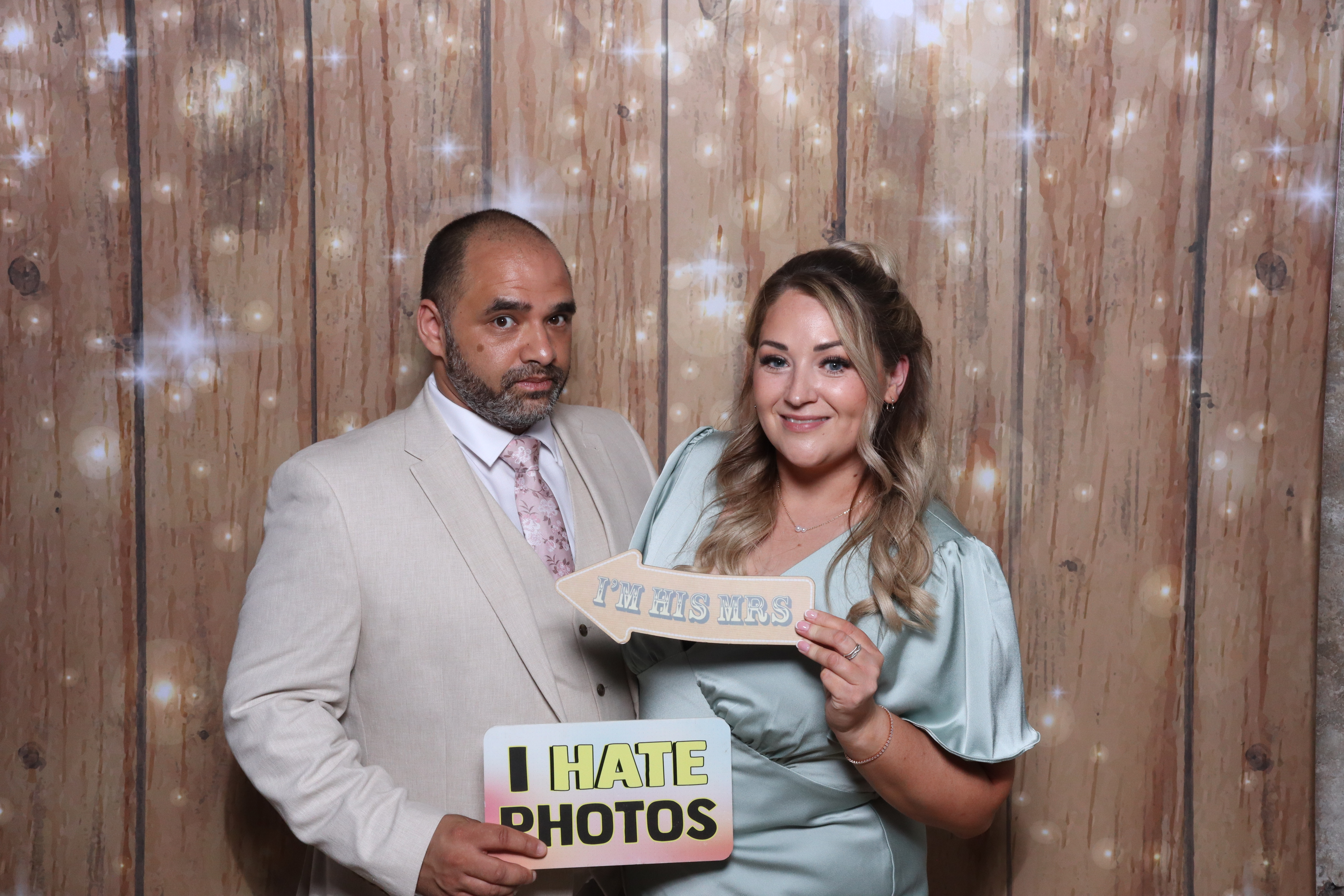 Holly and Ben photo booth images | View more photos from the event at gallery.magicimages.uk/u/MagicImages/Holly-and-Ben-photo-booth-images