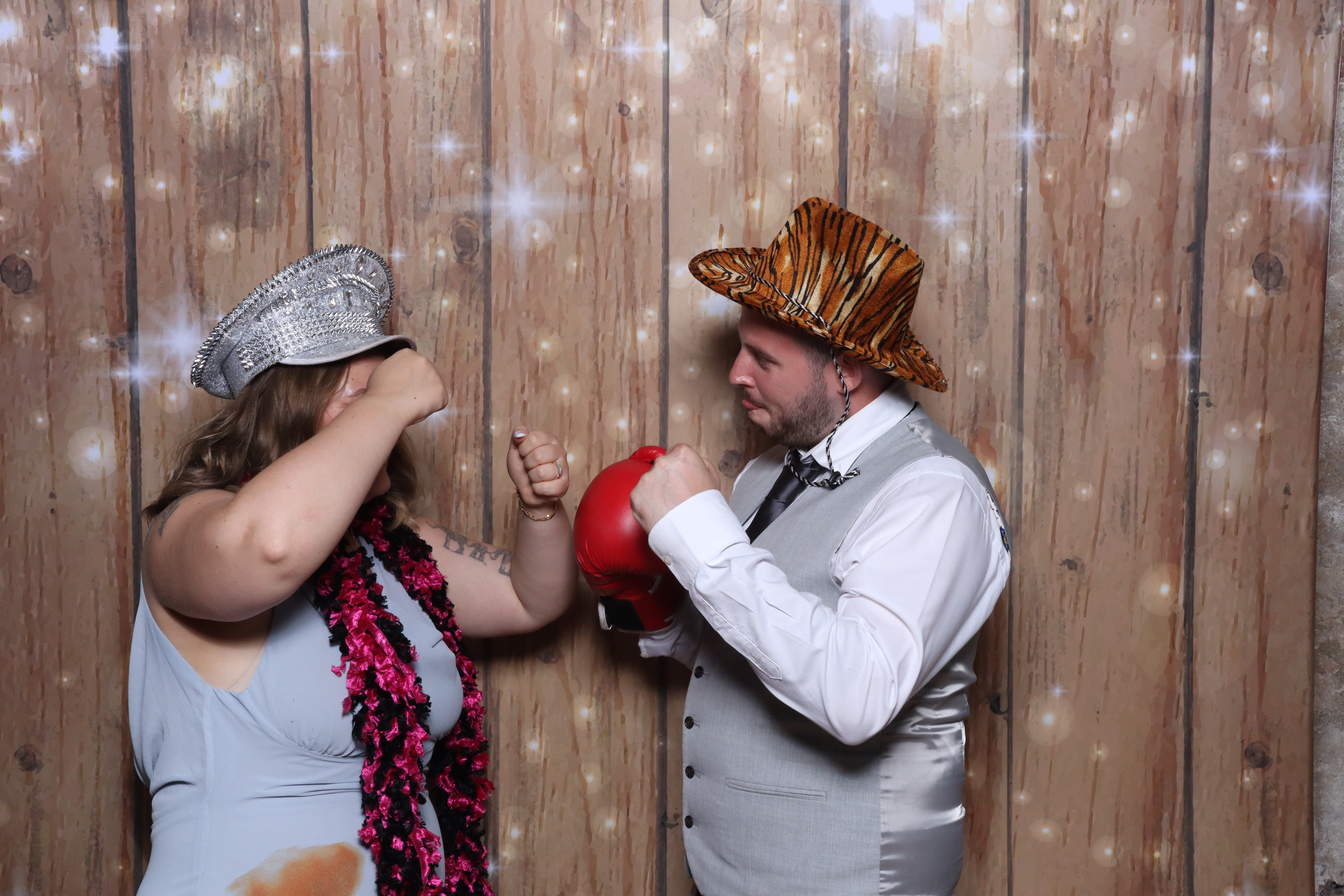 Holly and Ben photo booth images | View more photos from the event at gallery.magicimages.uk/u/MagicImages/Holly-and-Ben-photo-booth-images