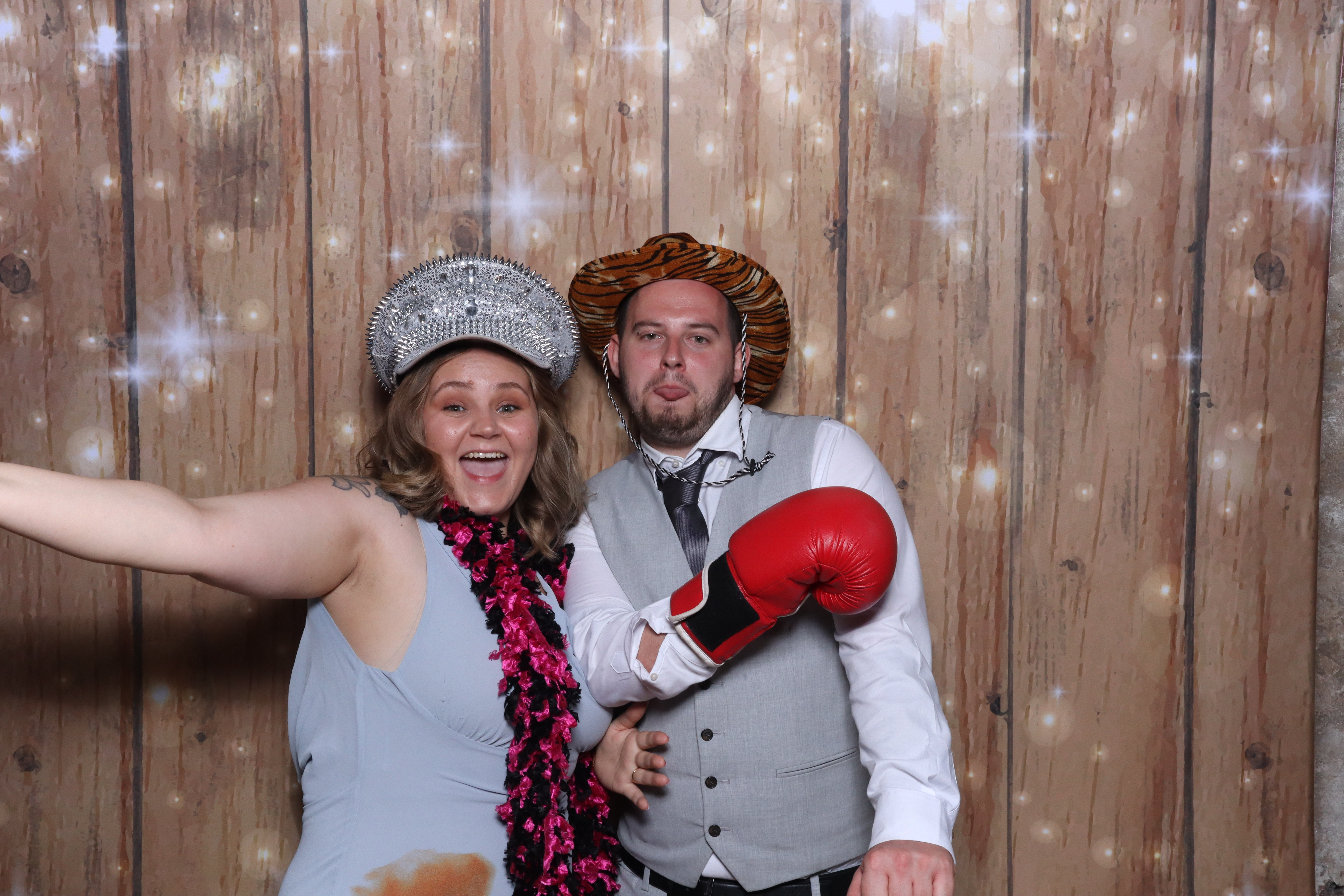 Holly and Ben photo booth images | View more photos from the event at gallery.magicimages.uk/u/MagicImages/Holly-and-Ben-photo-booth-images