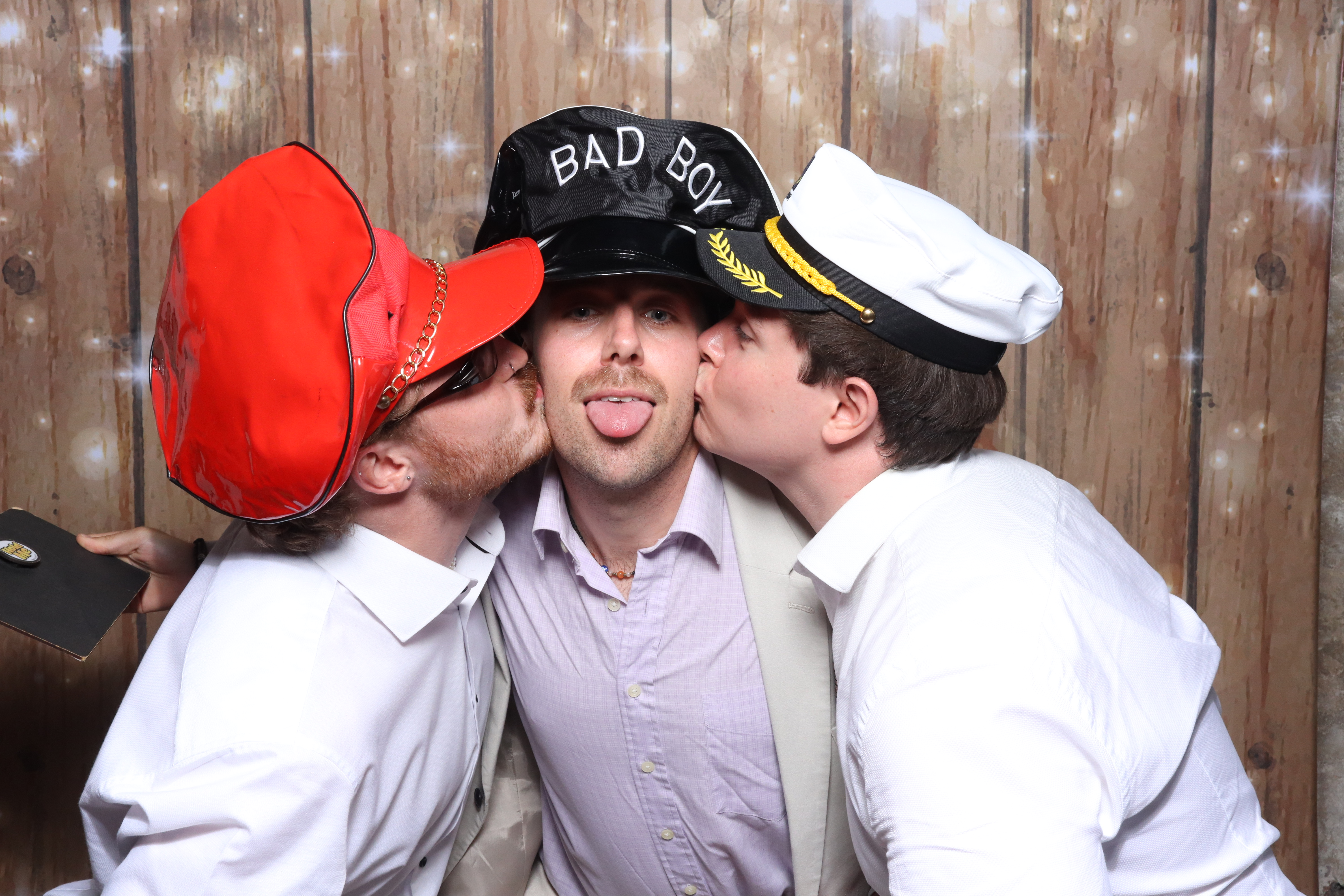 Holly and Ben photo booth images | View more photos from the event at gallery.magicimages.uk/u/MagicImages/Holly-and-Ben-photo-booth-images