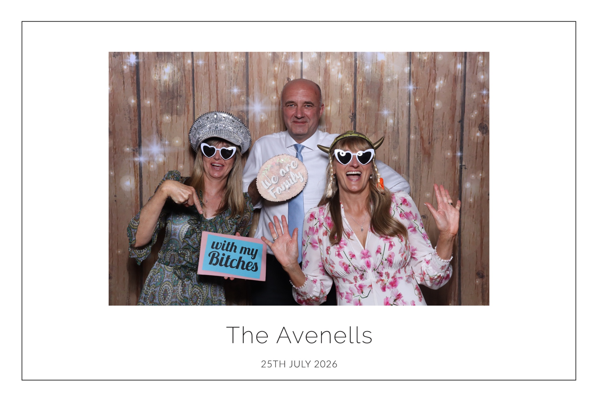 Holly and Ben photo booth images | View more photos from the event at gallery.magicimages.uk/u/MagicImages/Holly-and-Ben-photo-booth-images
