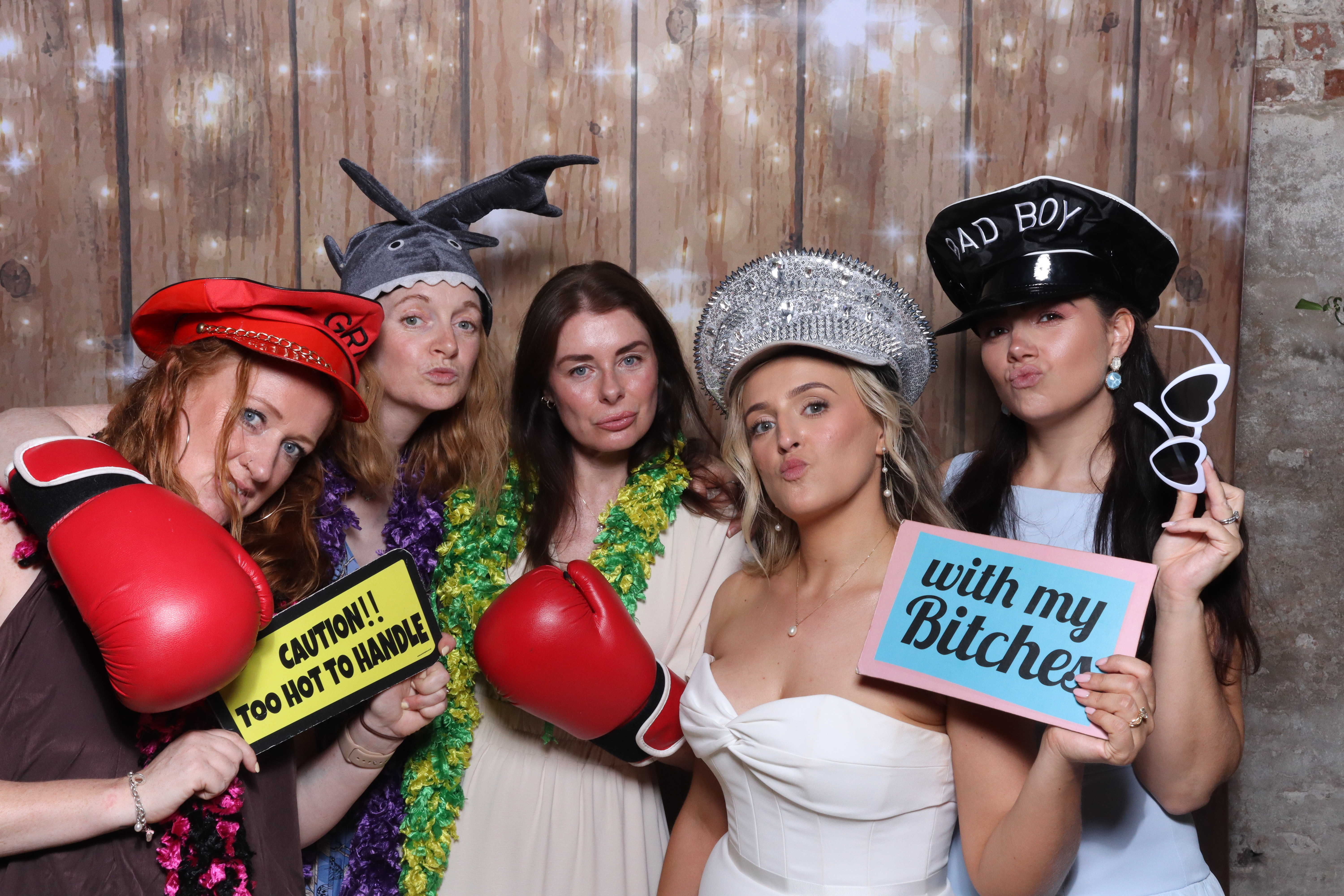 Holly and Ben photo booth images | View more photos from the event at gallery.magicimages.uk/u/MagicImages/Holly-and-Ben-photo-booth-images
