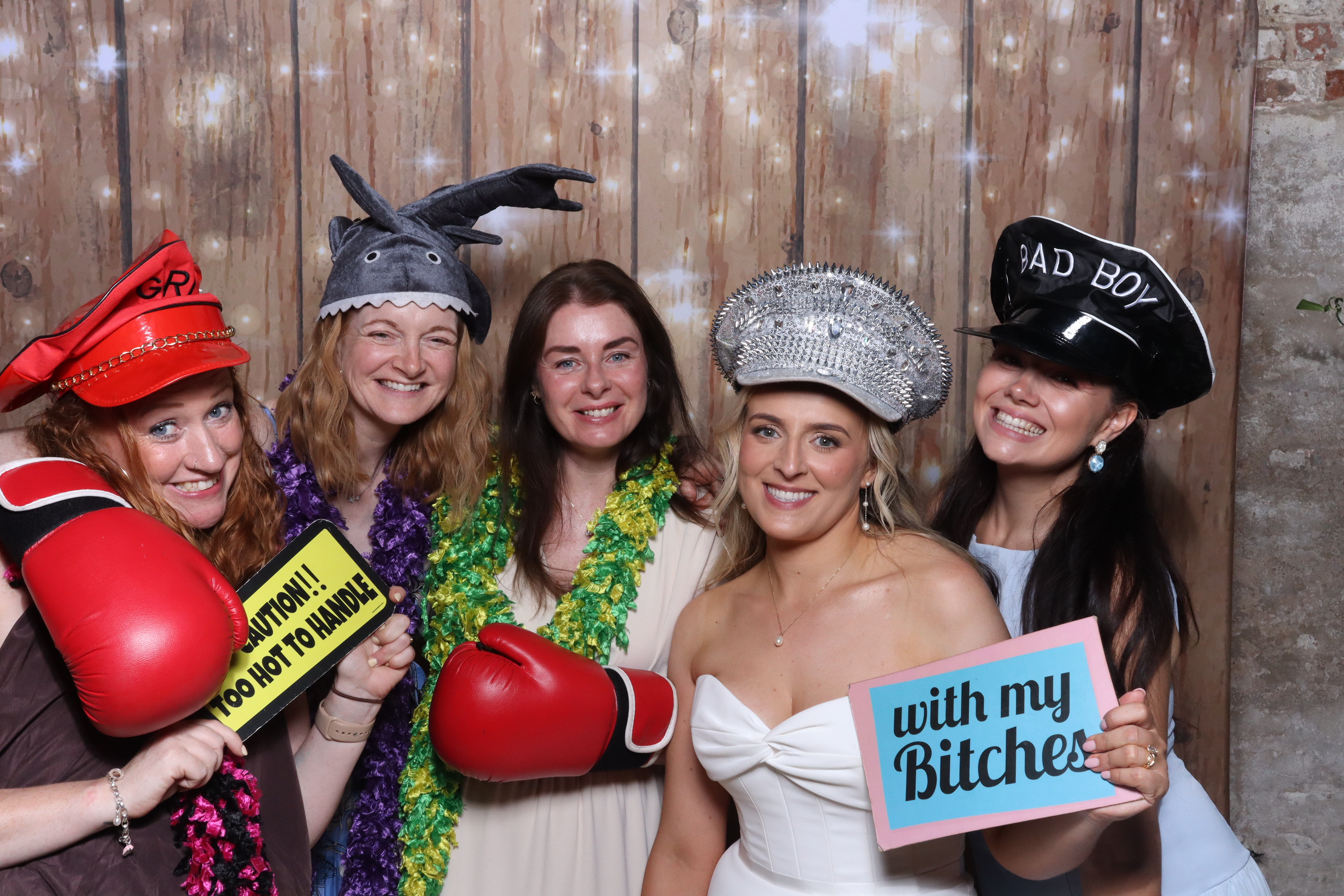 Holly and Ben photo booth images | View more photos from the event at gallery.magicimages.uk/u/MagicImages/Holly-and-Ben-photo-booth-images