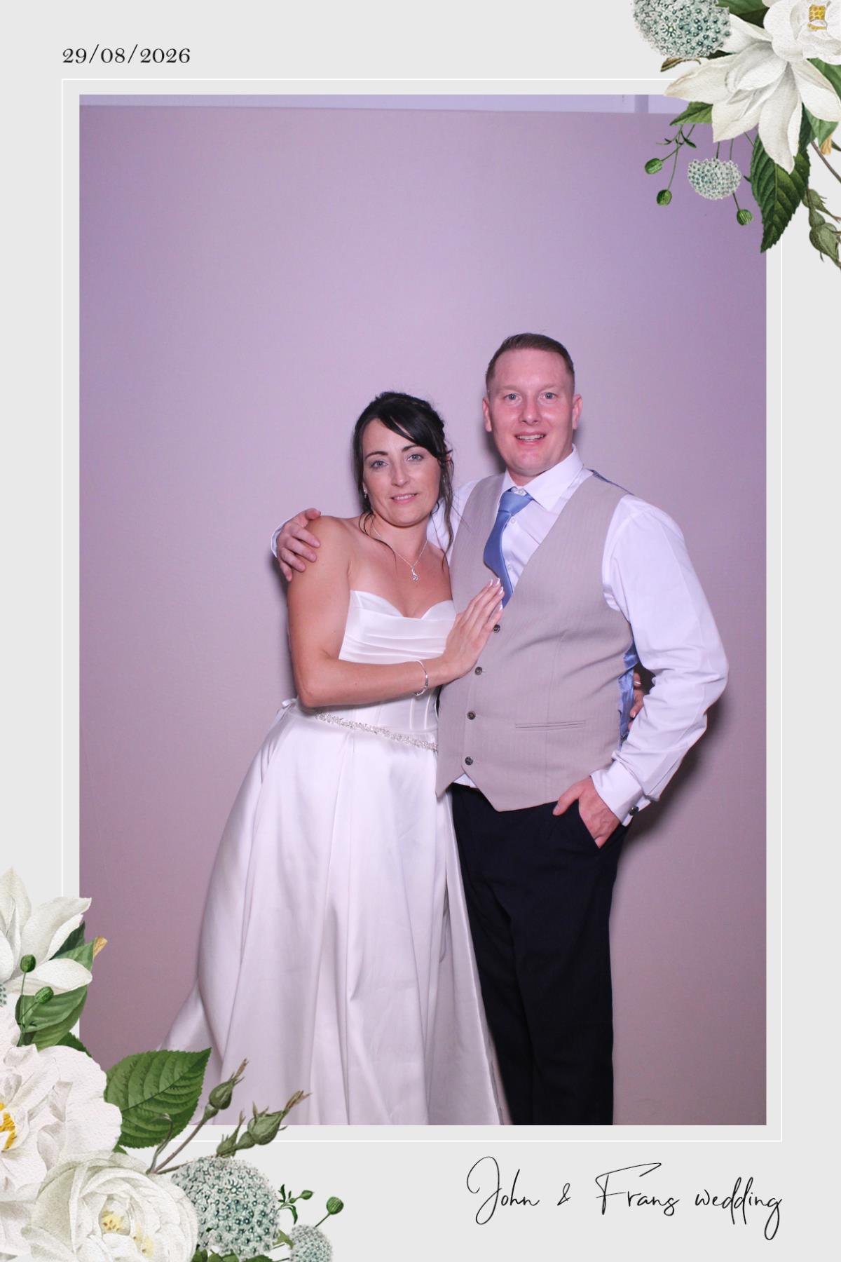 John & Fran  | View more photos from the event at gallery.magicimages.uk/u/MagicImages/John-Fran