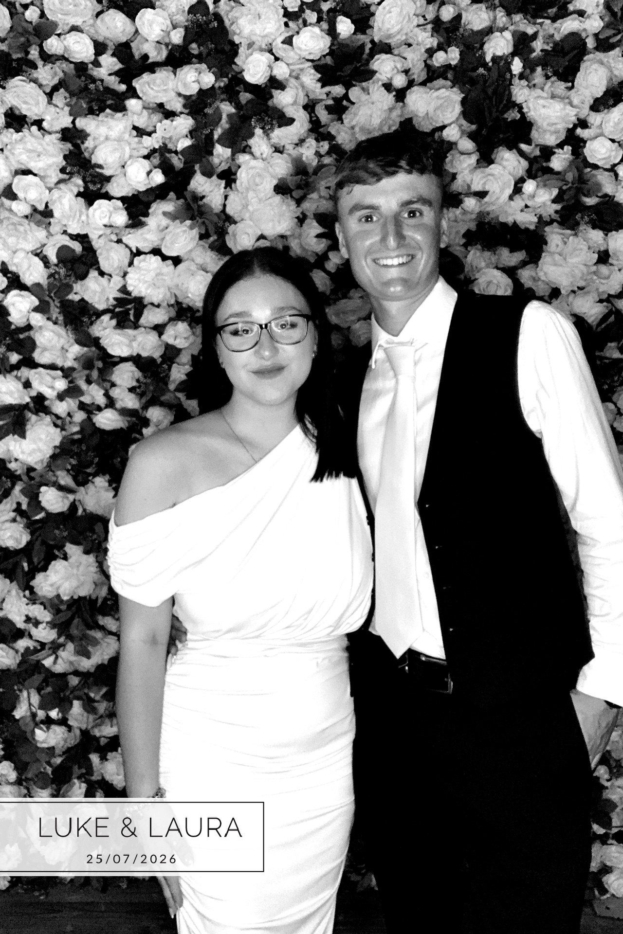 Luke and Laura  | View more photos from the event at gallery.magicimages.uk/u/MagicImages/Luke-and-Laura