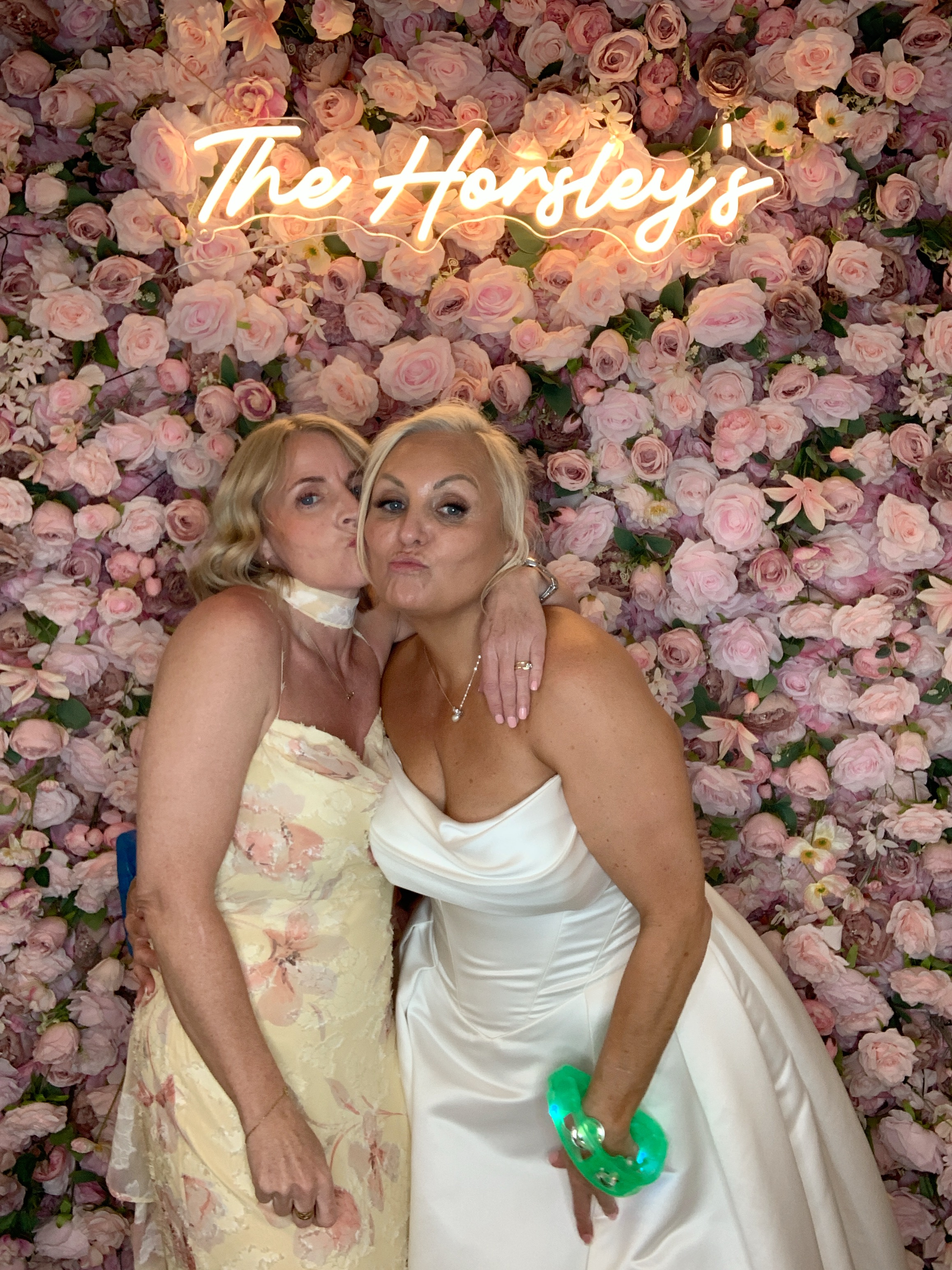 Shelly and Stephen’s images  | View more photos from the event at gallery.magicimages.uk/u/MagicImages/Shelly-and-Stephen’s-images-0