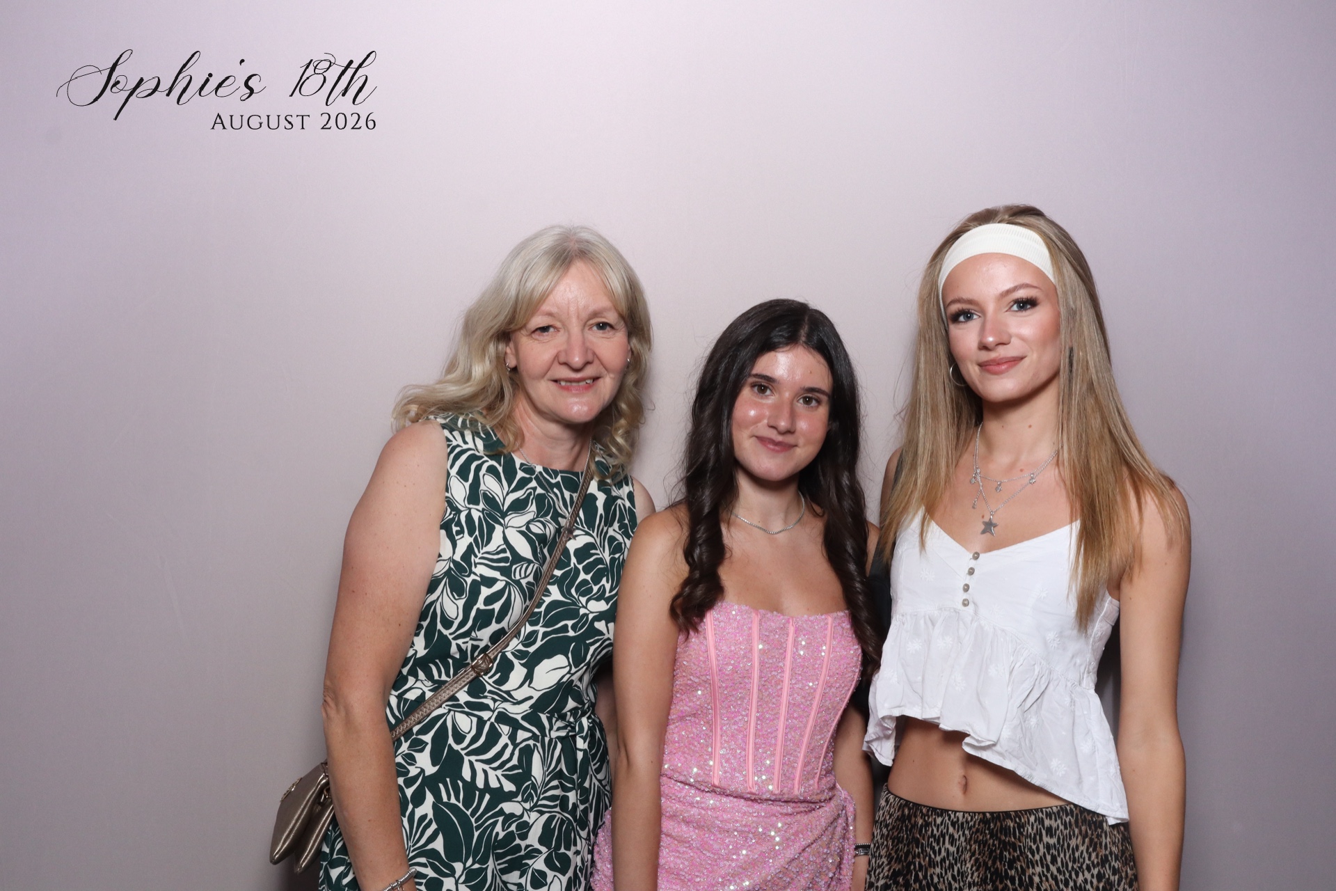 Sophie's 18th  | View more photos from the event at gallery.magicimages.uk/u/MagicImages/Sophies-18th