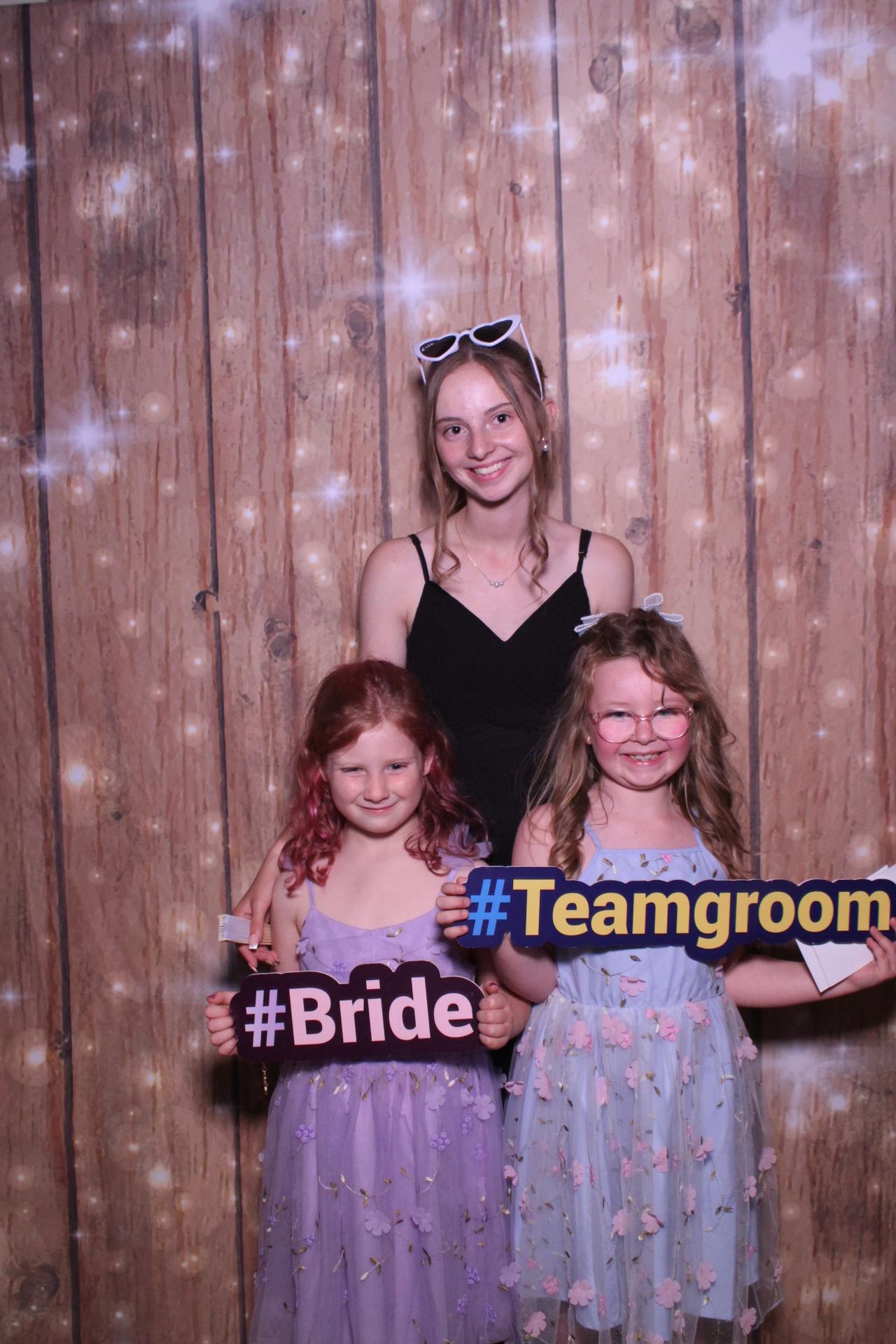 The Armstrongs  | View more photos from the event at gallery.magicimages.uk/u/MagicImages/The-Armstrongs