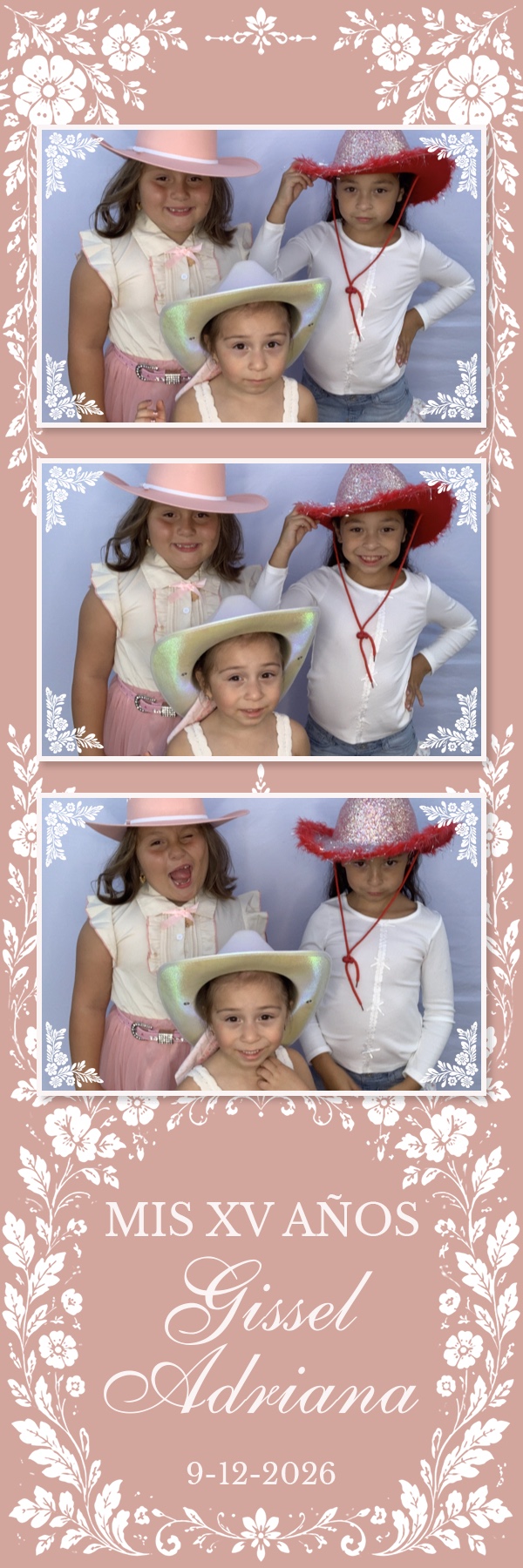 Gissel's Quinceañera | View more photos from the event at gallery.magicmirror707.com/u/MagicMirror707/Gissels-Quinceañera