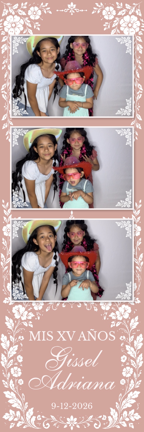 Gissel's Quinceañera | View more photos from the event at gallery.magicmirror707.com/u/MagicMirror707/Gissels-Quinceañera