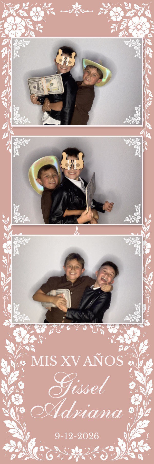 Gissel's Quinceañera | View more photos from the event at gallery.magicmirror707.com/u/MagicMirror707/Gissels-Quinceañera
