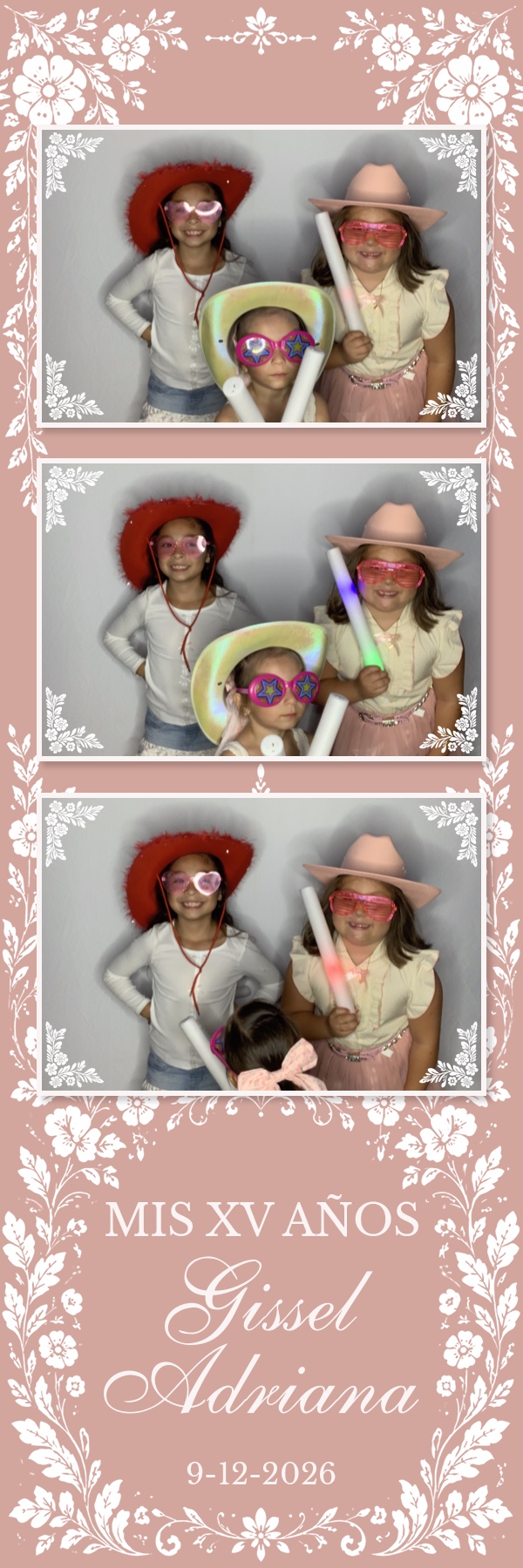 Gissel's Quinceañera | View more photos from the event at gallery.magicmirror707.com/u/MagicMirror707/Gissels-Quinceañera
