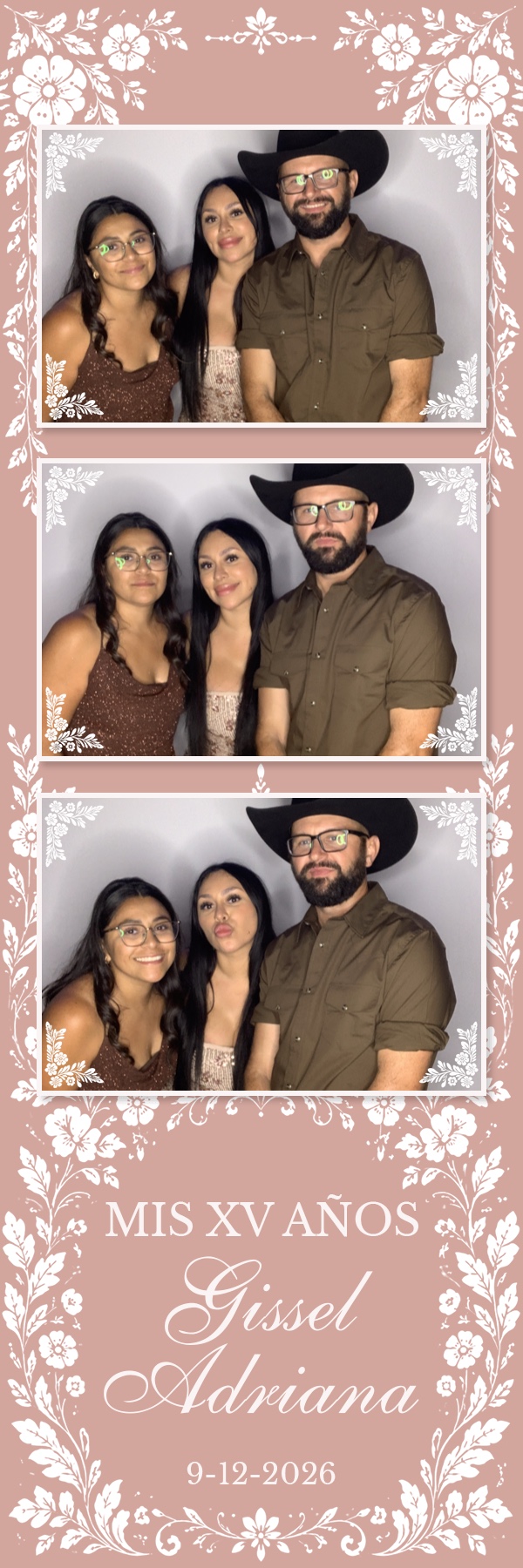 Gissel's Quinceañera | View more photos from the event at gallery.magicmirror707.com/u/MagicMirror707/Gissels-Quinceañera