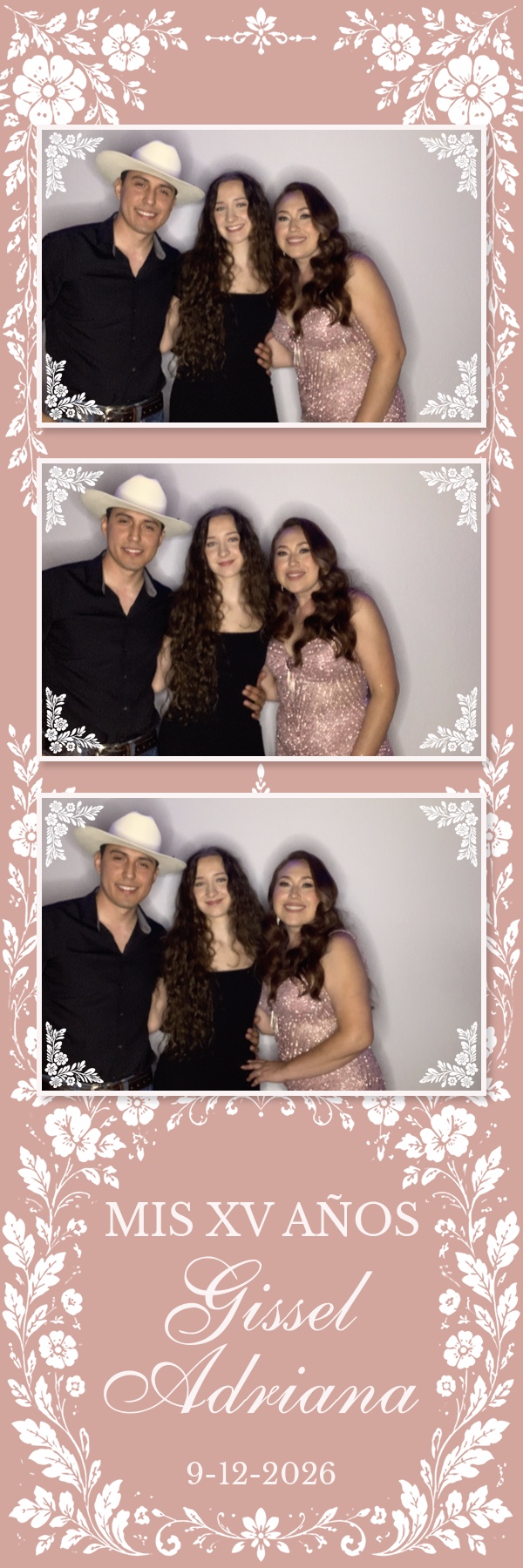 Gissel's Quinceañera | View more photos from the event at gallery.magicmirror707.com/u/MagicMirror707/Gissels-Quinceañera