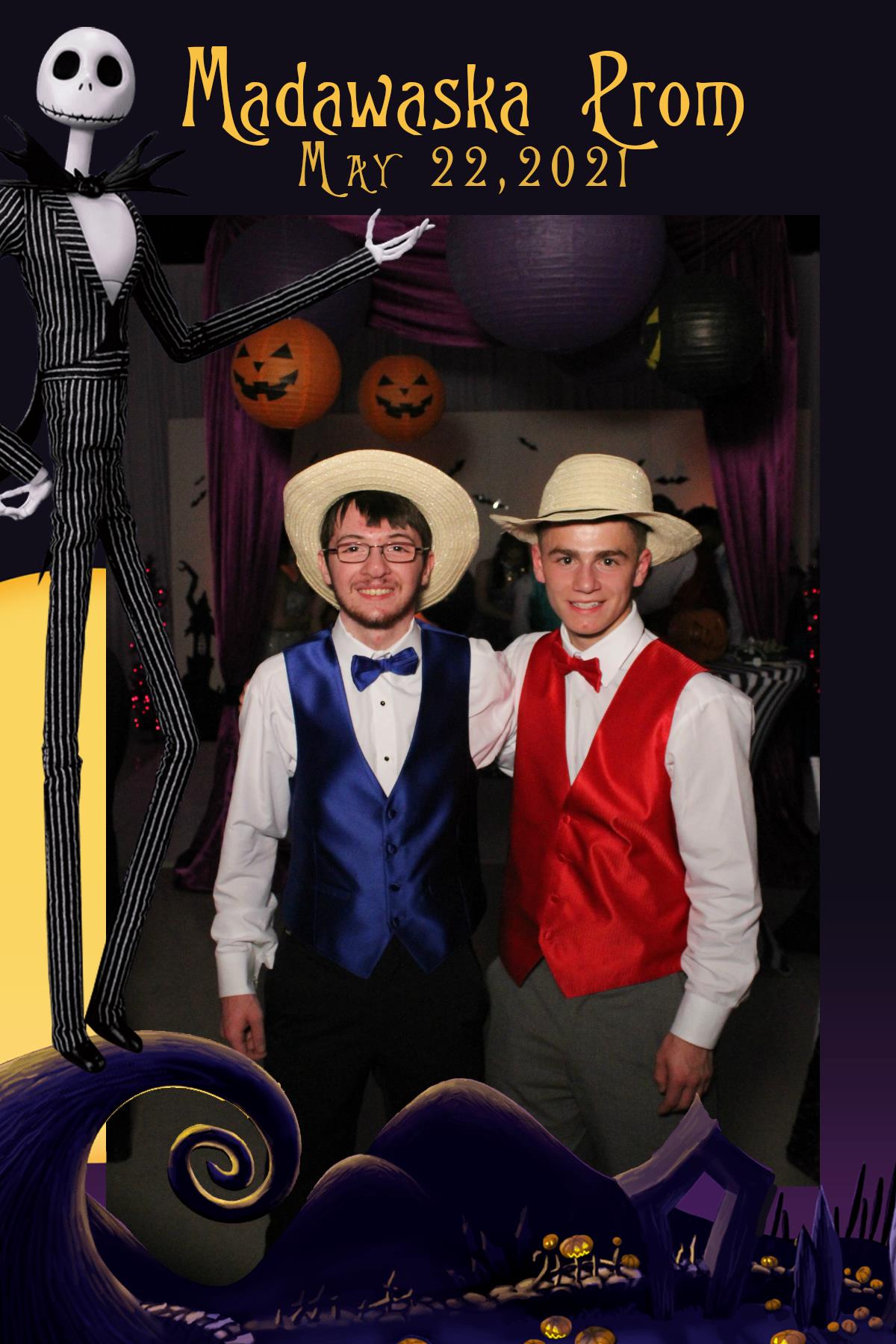 Madawaska Prom | View more photos from the event at gallery.mainemagicmirror.com/u/MaineMagicMirror/Madawaska-Prom