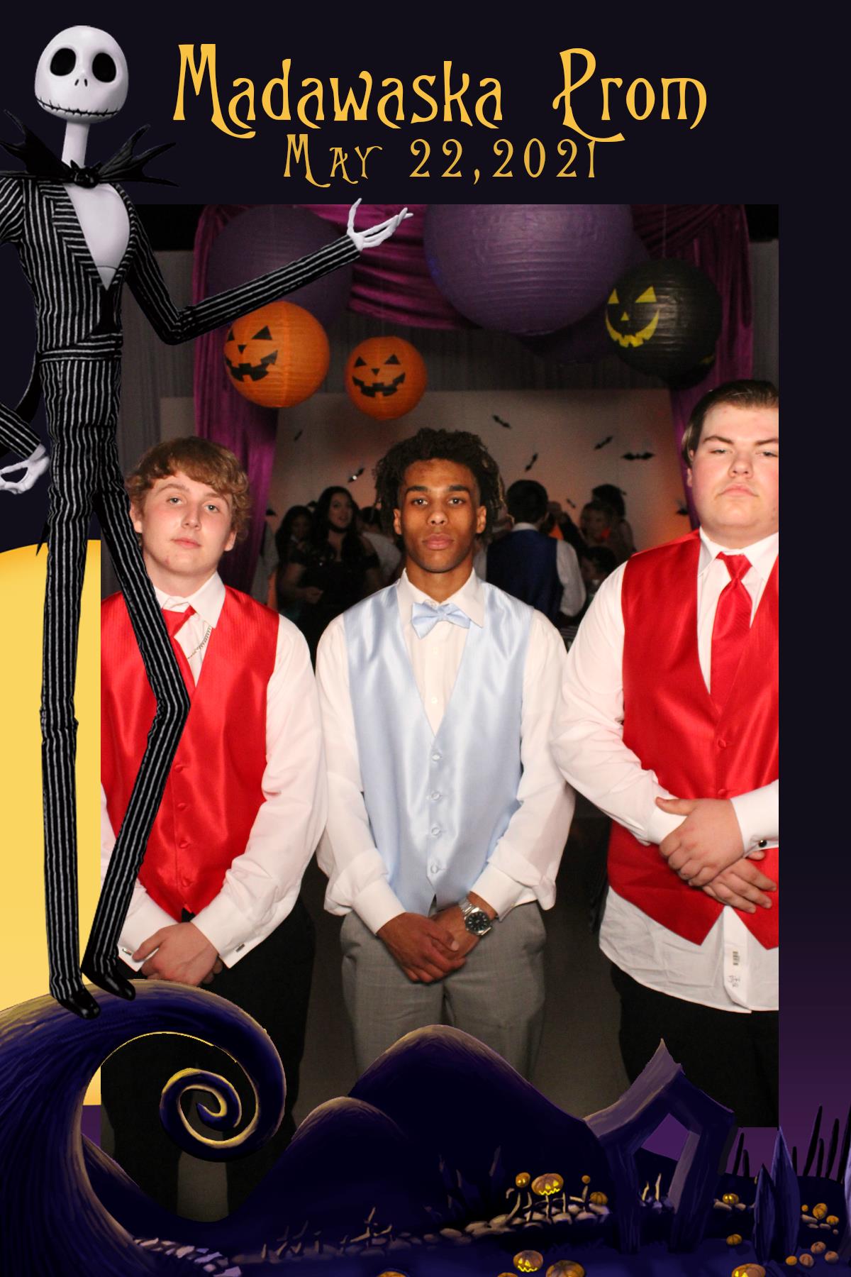 Madawaska Prom | View more photos from the event at gallery.mainemagicmirror.com/u/MaineMagicMirror/Madawaska-Prom