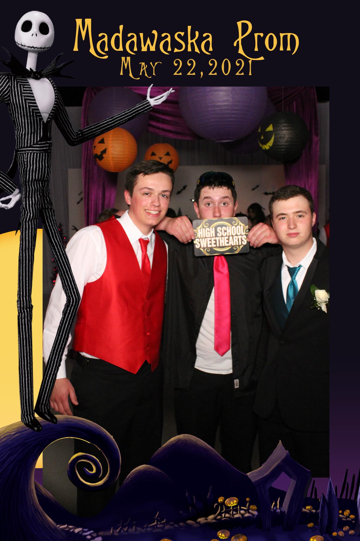 Madawaska Prom | View more photos from the event at gallery.mainemagicmirror.com/u/MaineMagicMirror/Madawaska-Prom