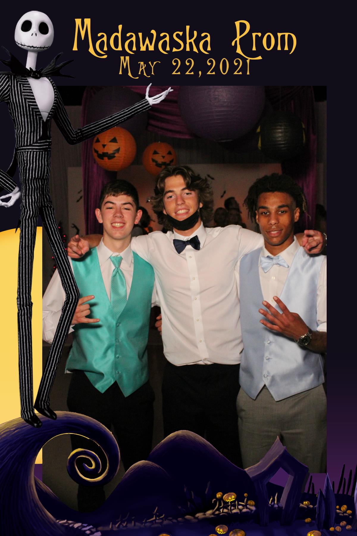 Madawaska Prom | View more photos from the event at gallery.mainemagicmirror.com/u/MaineMagicMirror/Madawaska-Prom
