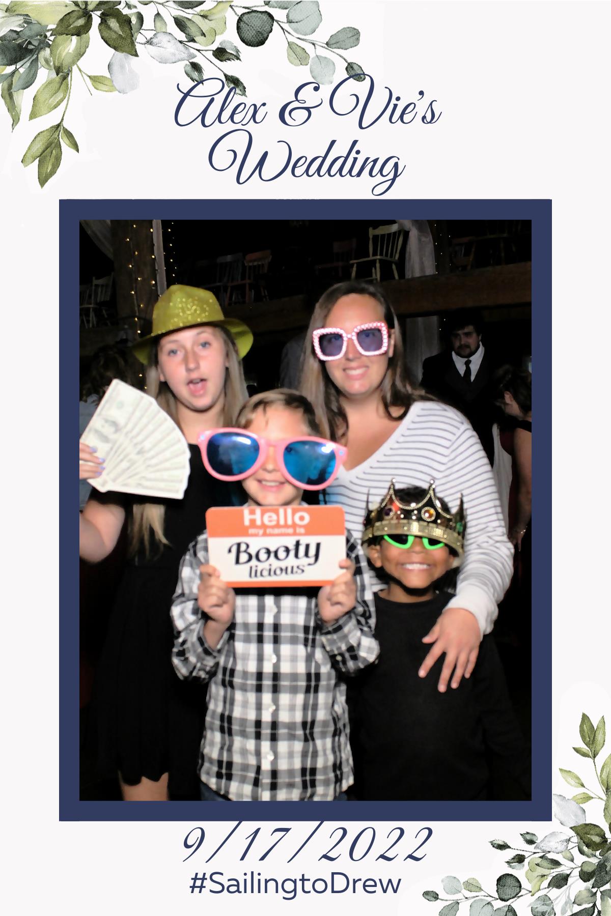 Alex and Vie's Wedding | View more photos from the event at gallery.mainemagicmirror.com/u/MaineMagicMirror/Alex-and-Vies-Wedding