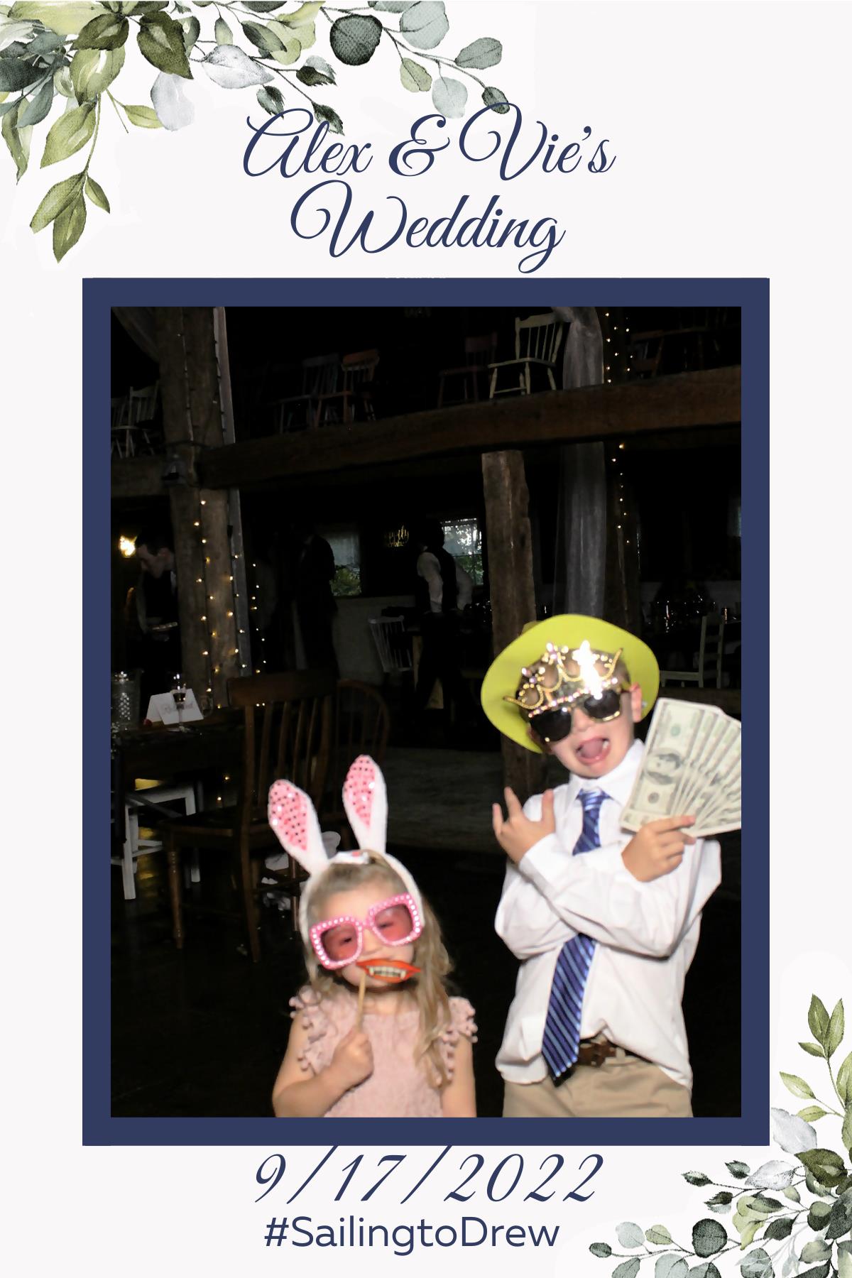 Alex and Vie's Wedding | View more photos from the event at gallery.mainemagicmirror.com/u/MaineMagicMirror/Alex-and-Vies-Wedding