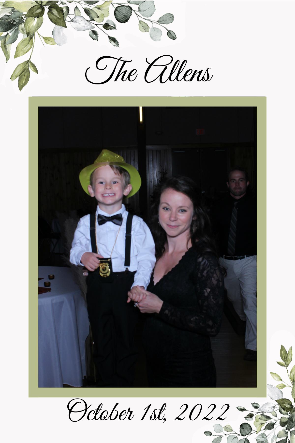 Annie and Zach's Wedding | View more photos from the event at gallery.mainemagicmirror.com/u/MaineMagicMirror/Annie-and-Zachs-Wedding