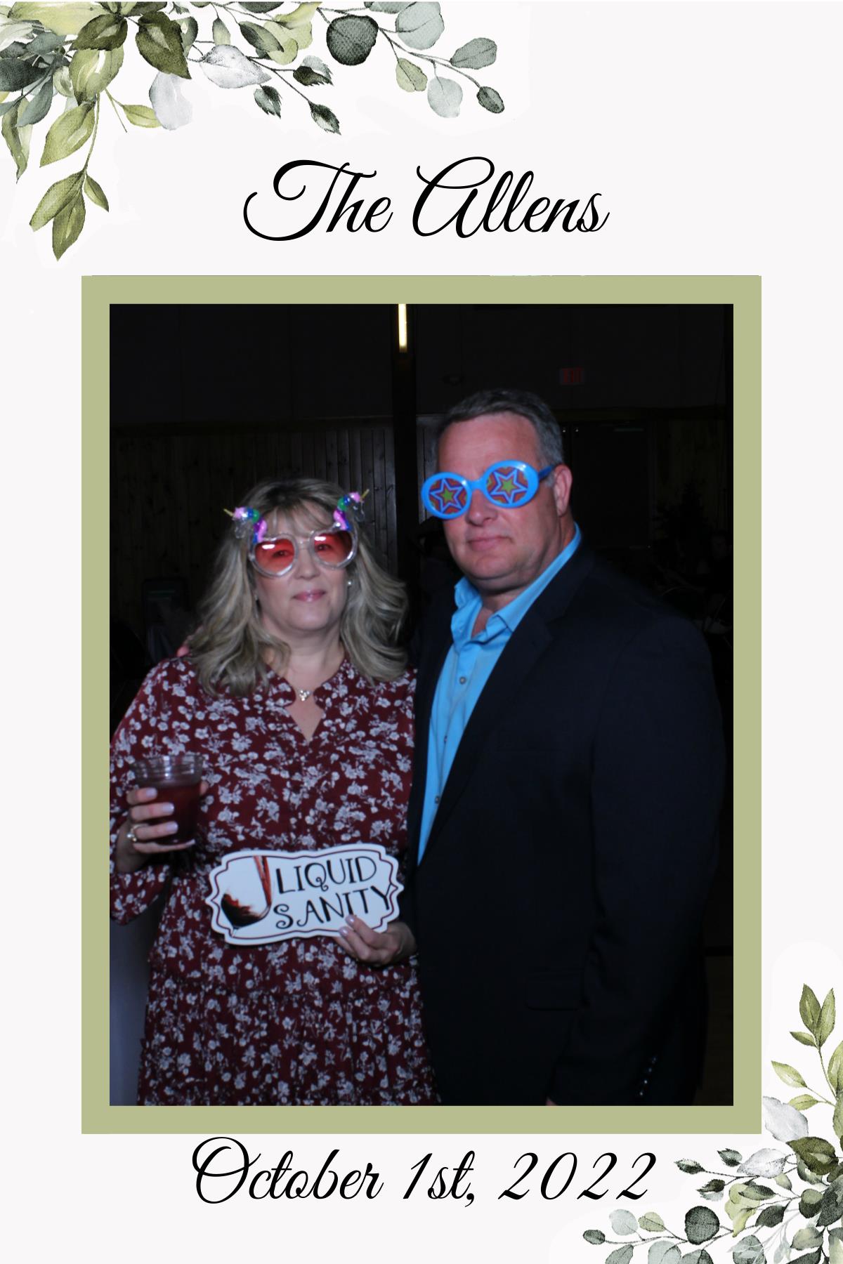 Annie and Zach's Wedding | View more photos from the event at gallery.mainemagicmirror.com/u/MaineMagicMirror/Annie-and-Zachs-Wedding