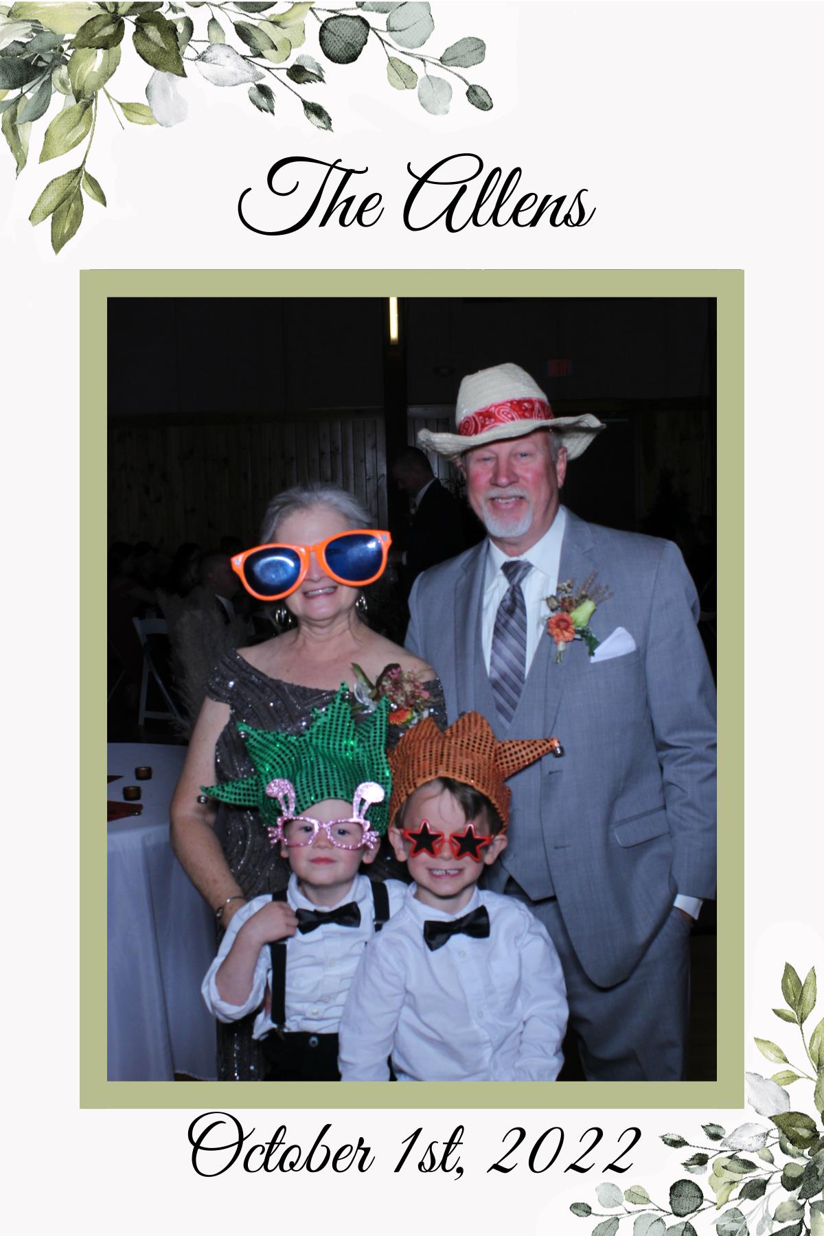 Annie and Zach's Wedding | View more photos from the event at gallery.mainemagicmirror.com/u/MaineMagicMirror/Annie-and-Zachs-Wedding
