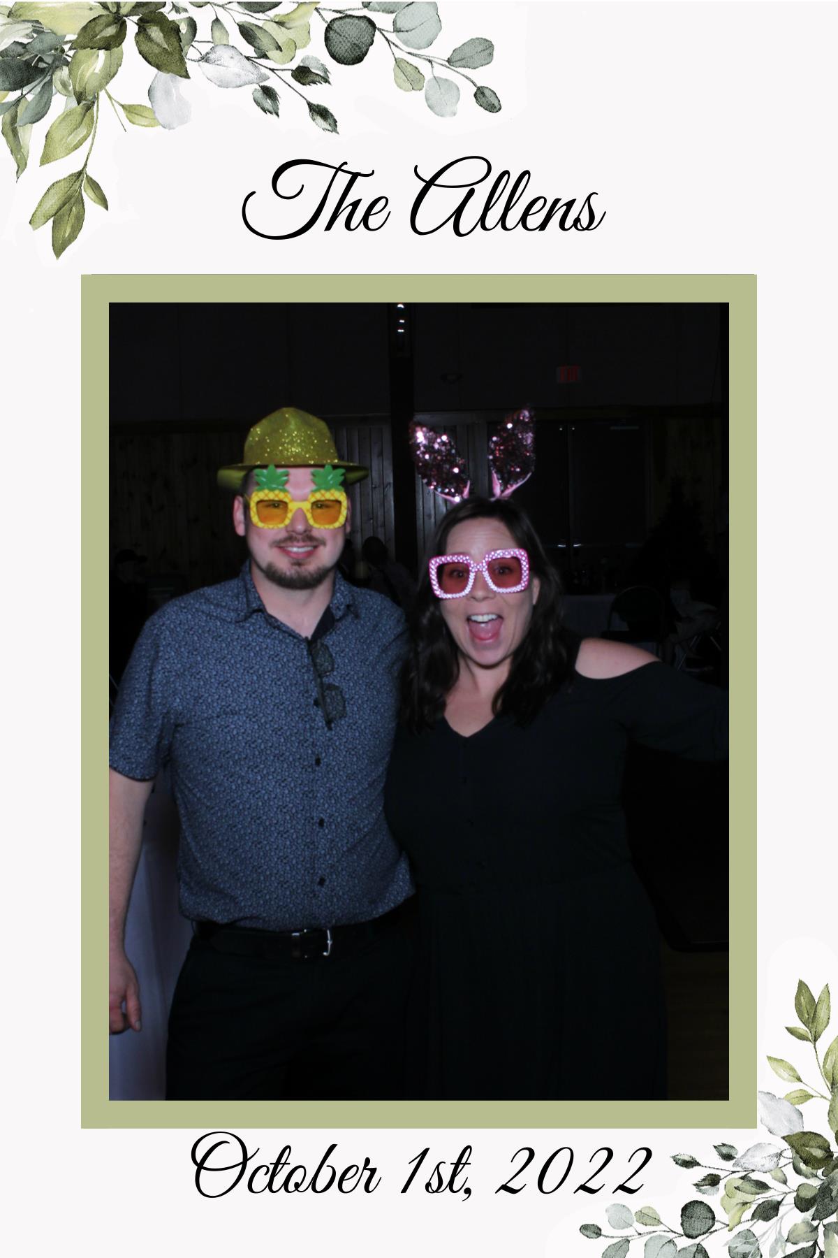 Annie and Zach's Wedding | View more photos from the event at gallery.mainemagicmirror.com/u/MaineMagicMirror/Annie-and-Zachs-Wedding