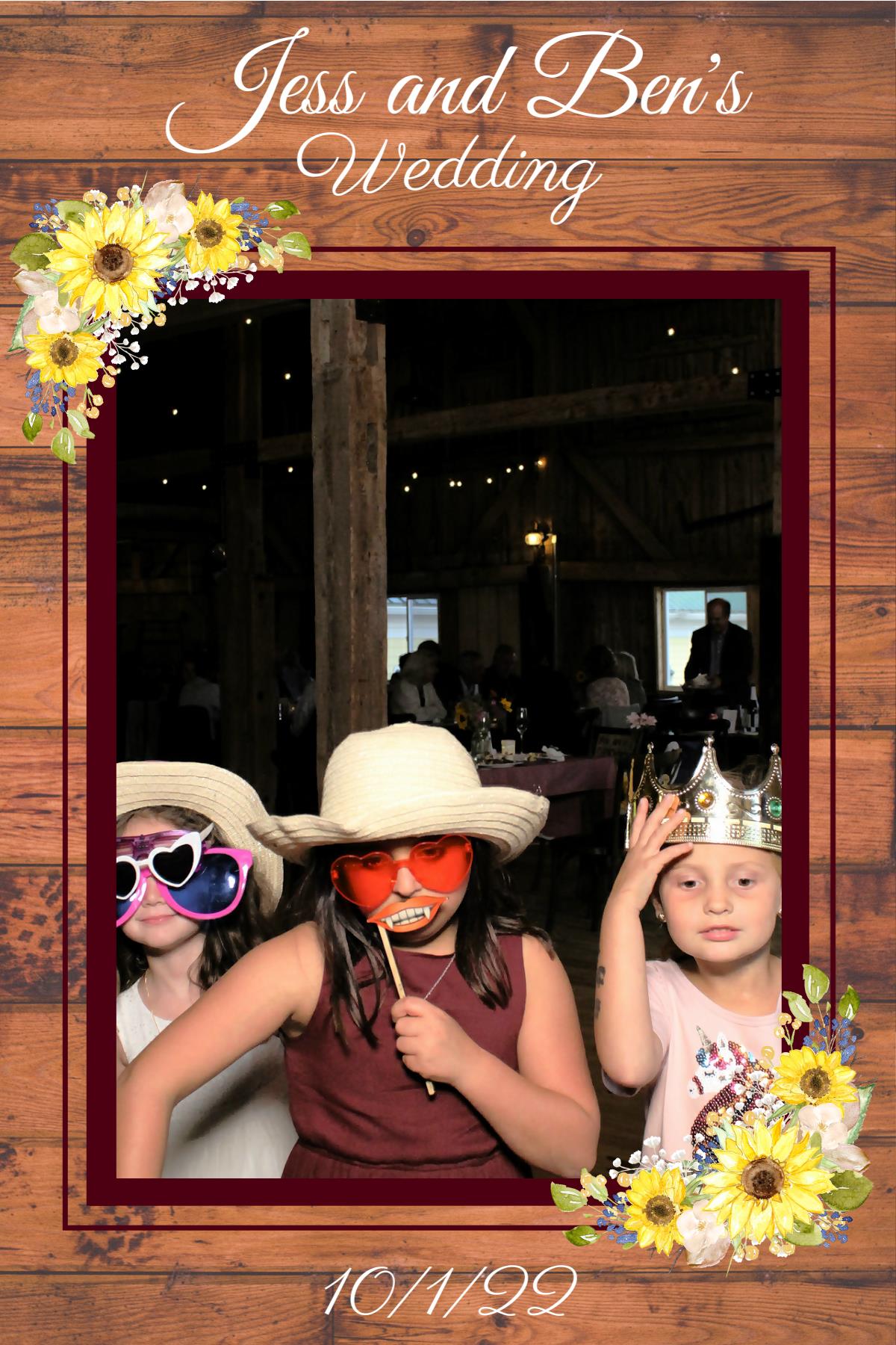 Jess and Ben's Wedding | View more photos from the event at gallery.mainemagicmirror.com/u/MaineMagicMirror/Jess-and-Bens-Wedding