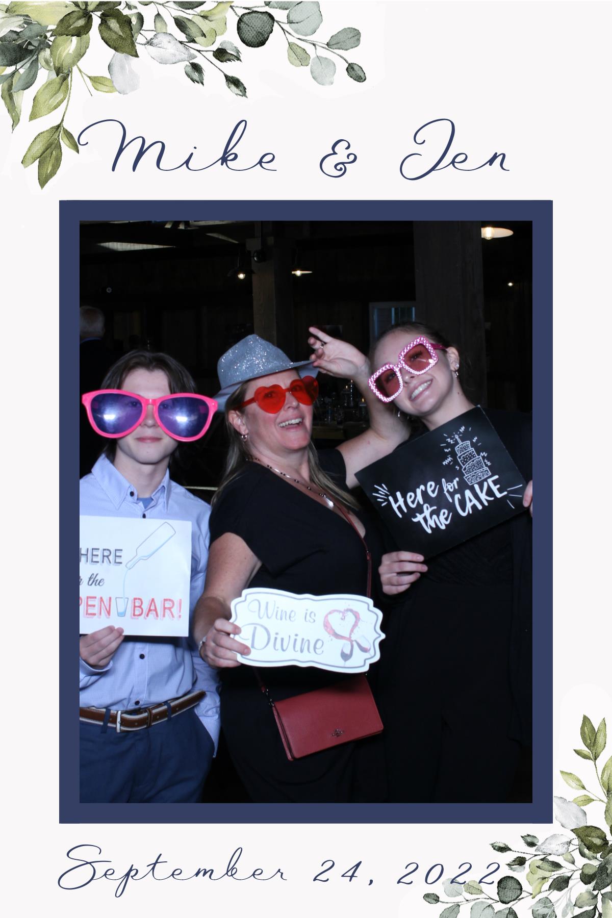 Mike and Jen's Wedding | View more photos from the event at gallery.mainemagicmirror.com/u/MaineMagicMirror/Mike-and-Jens-Wedding