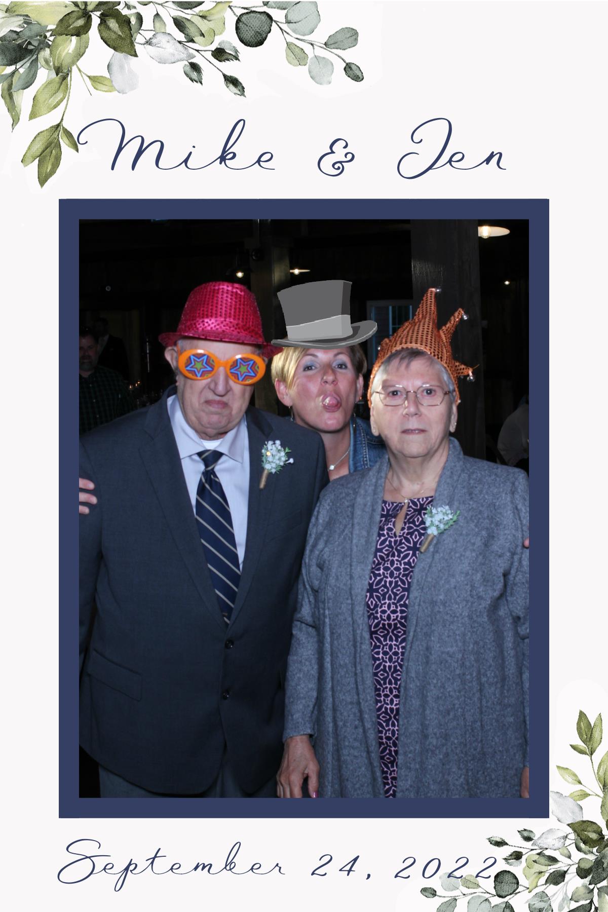Mike and Jen's Wedding | View more photos from the event at gallery.mainemagicmirror.com/u/MaineMagicMirror/Mike-and-Jens-Wedding