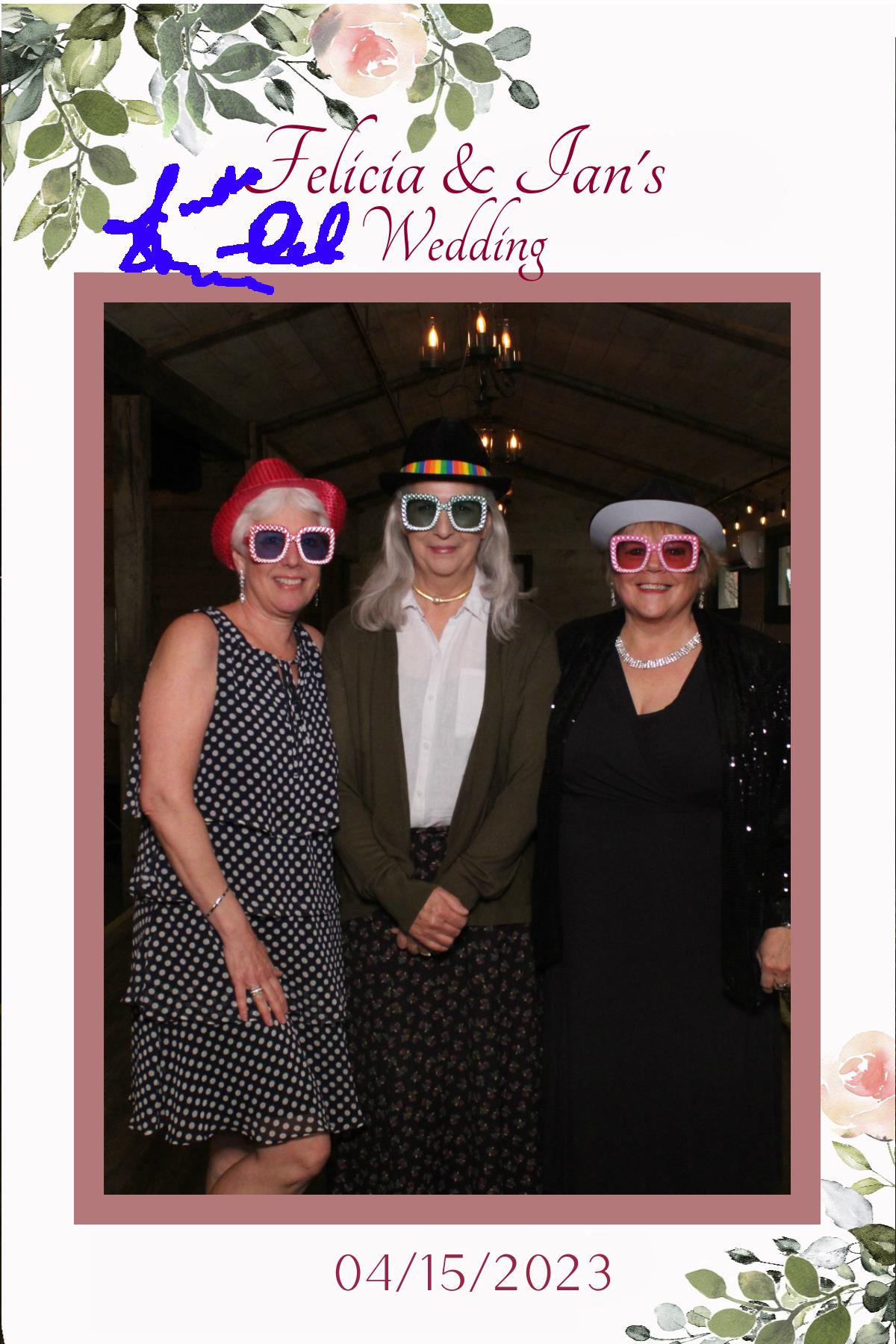 Felicia and Ian's Wedding | View more photos from the event at gallery.mainemagicmirror.com/u/MaineMagicMirror/Felicia-and-Ians-Wedding