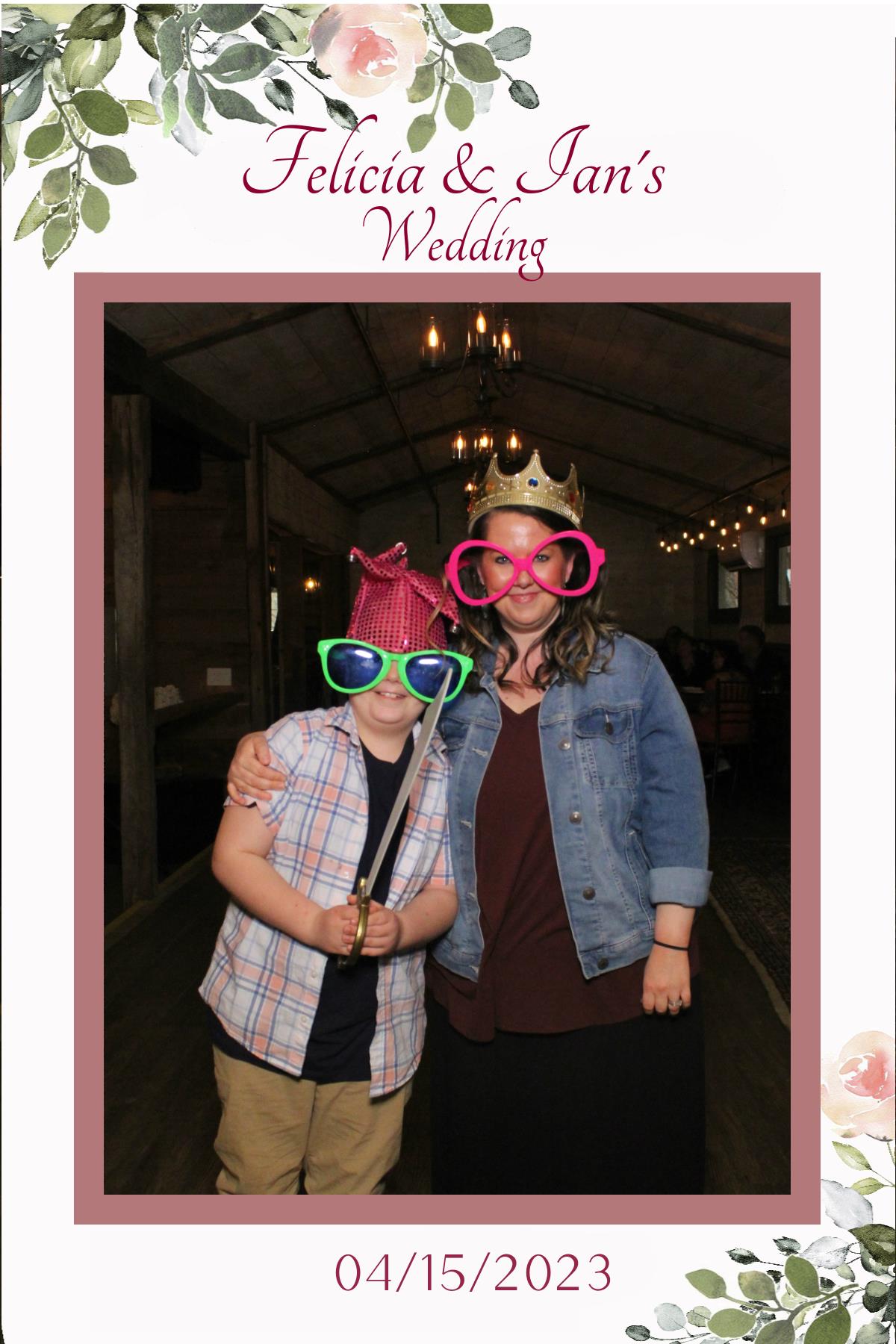 Felicia and Ian's Wedding | View more photos from the event at gallery.mainemagicmirror.com/u/MaineMagicMirror/Felicia-and-Ians-Wedding