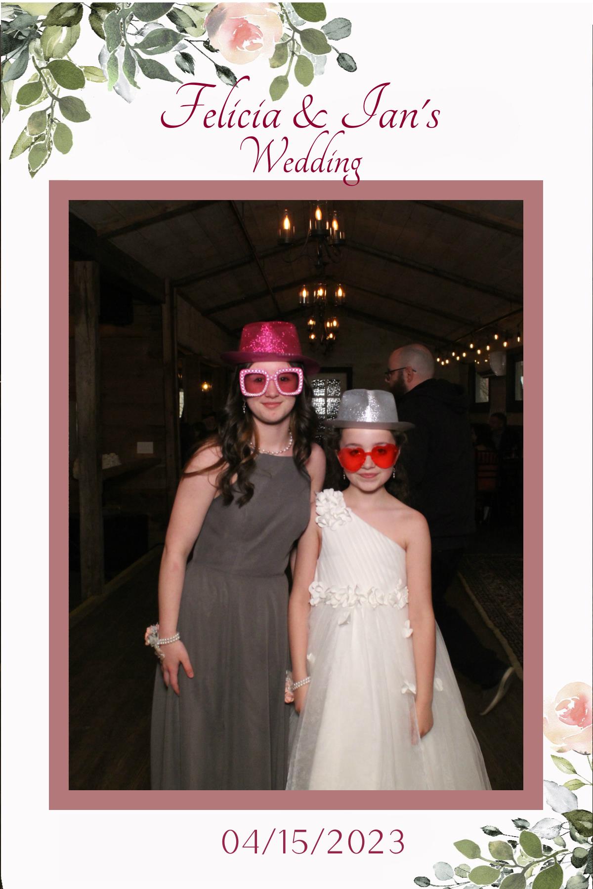 Felicia and Ian's Wedding | View more photos from the event at gallery.mainemagicmirror.com/u/MaineMagicMirror/Felicia-and-Ians-Wedding