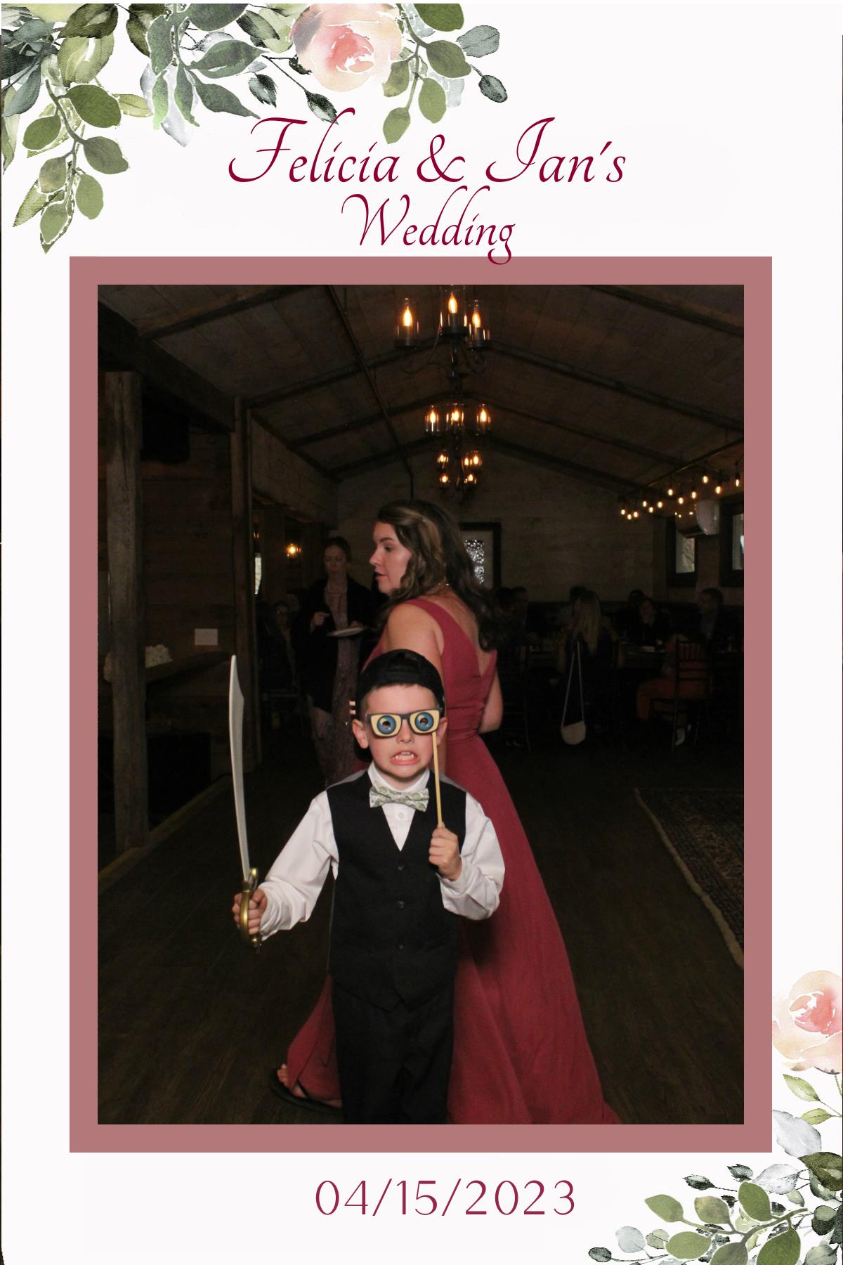 Felicia and Ian's Wedding | View more photos from the event at gallery.mainemagicmirror.com/u/MaineMagicMirror/Felicia-and-Ians-Wedding