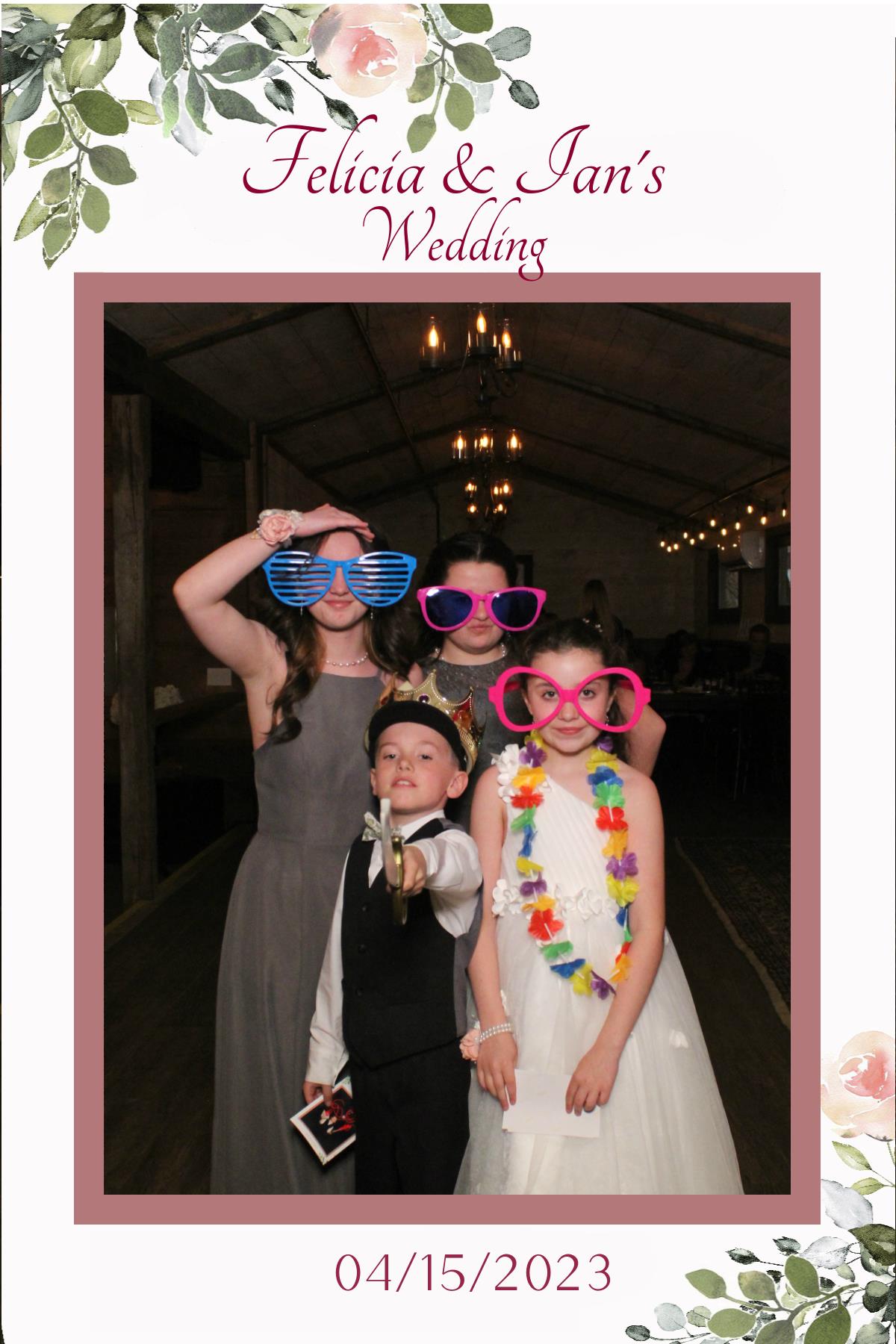 Felicia and Ian's Wedding | View more photos from the event at gallery.mainemagicmirror.com/u/MaineMagicMirror/Felicia-and-Ians-Wedding