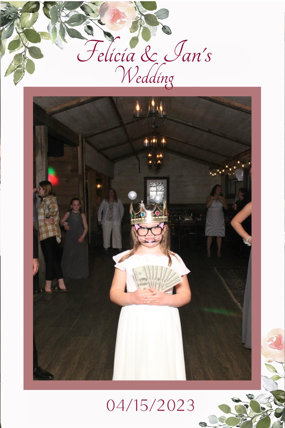 Felicia and Ian's Wedding | View more photos from the event at gallery.mainemagicmirror.com/u/MaineMagicMirror/Felicia-and-Ians-Wedding