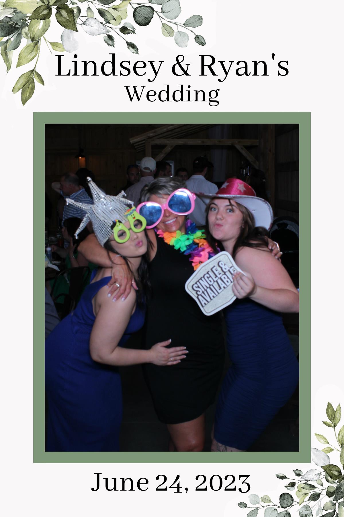Lindsey & Ryan's Wedding | View more photos from the event at gallery.mainemagicmirror.com/u/MaineMagicMirror/Lindsey-Ryans-Wedding