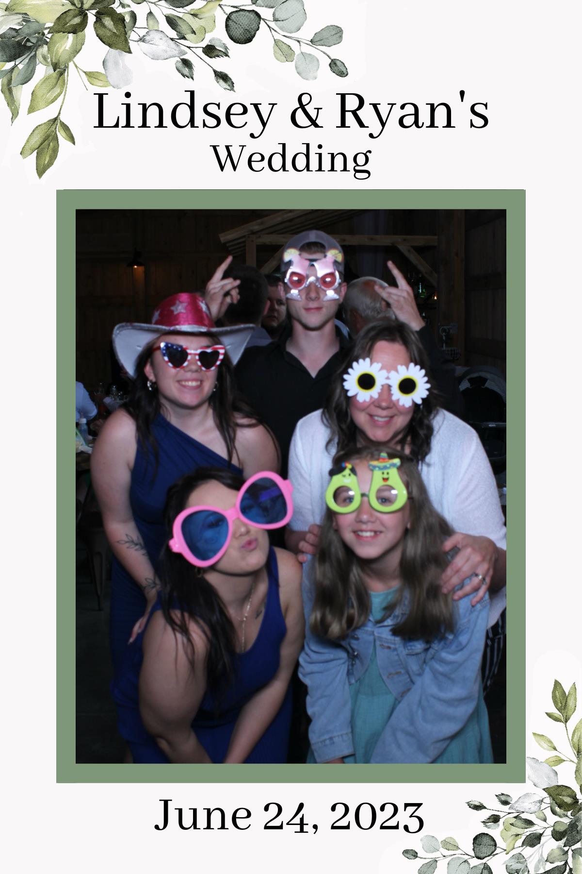 Lindsey & Ryan's Wedding | View more photos from the event at gallery.mainemagicmirror.com/u/MaineMagicMirror/Lindsey-Ryans-Wedding